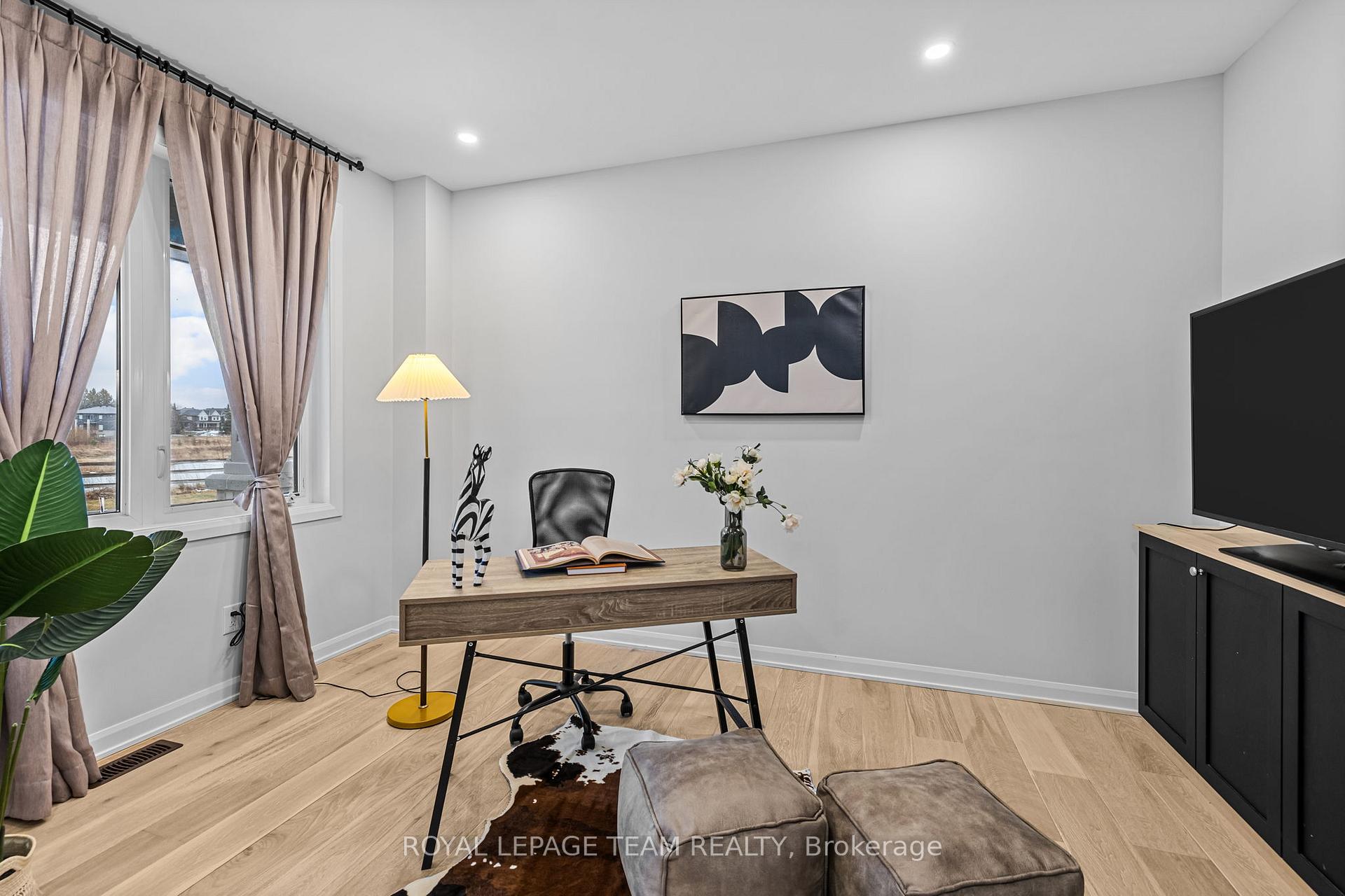Photo 17 of 54 Ascari Road, Ottawa, Mahogany Community — HOMEH