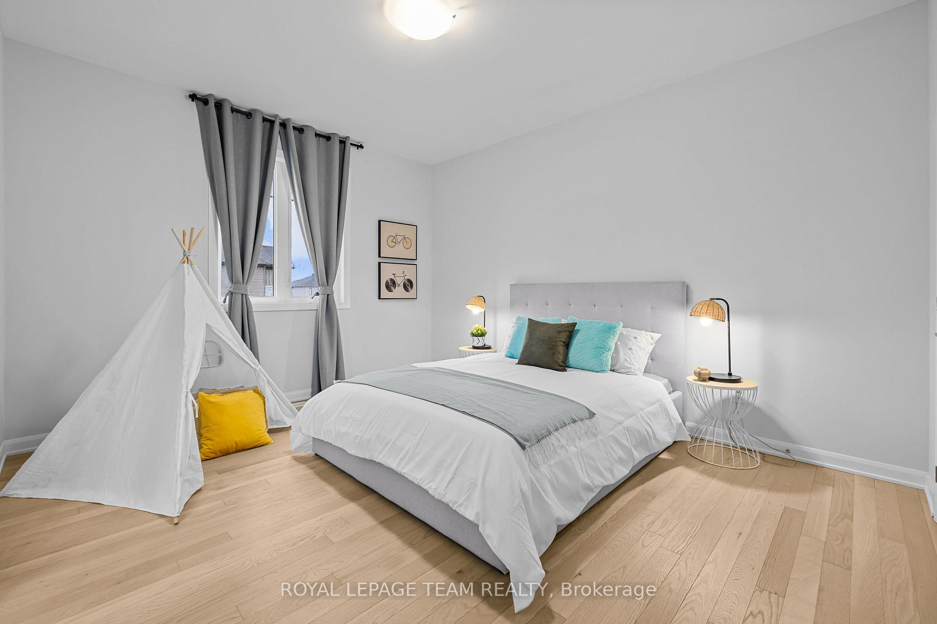Photo 30 of 54 Ascari Road, Ottawa, Mahogany Community — HOMEH