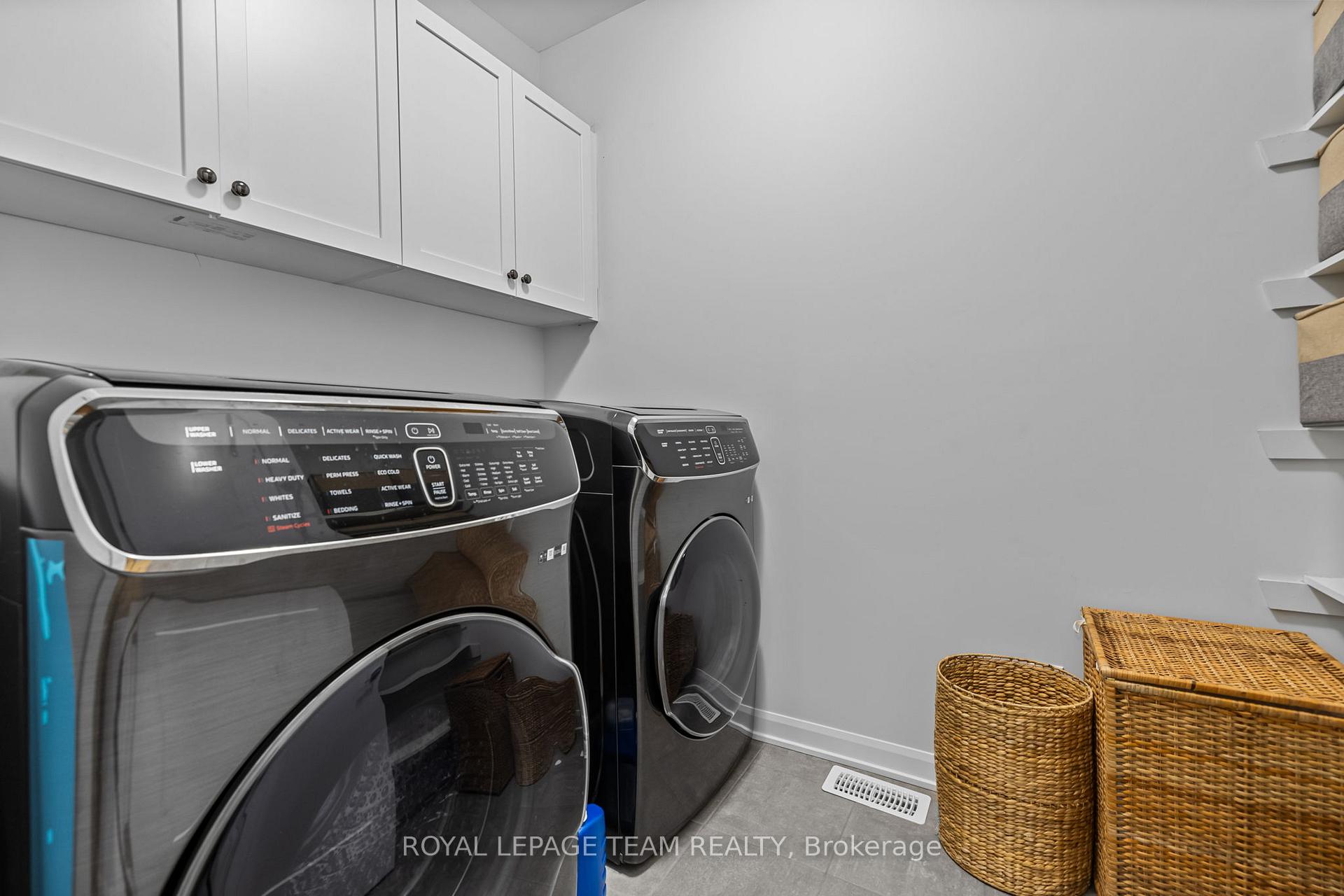 Photo 34 of 54 Ascari Road, Ottawa, Mahogany Community — HOMEH