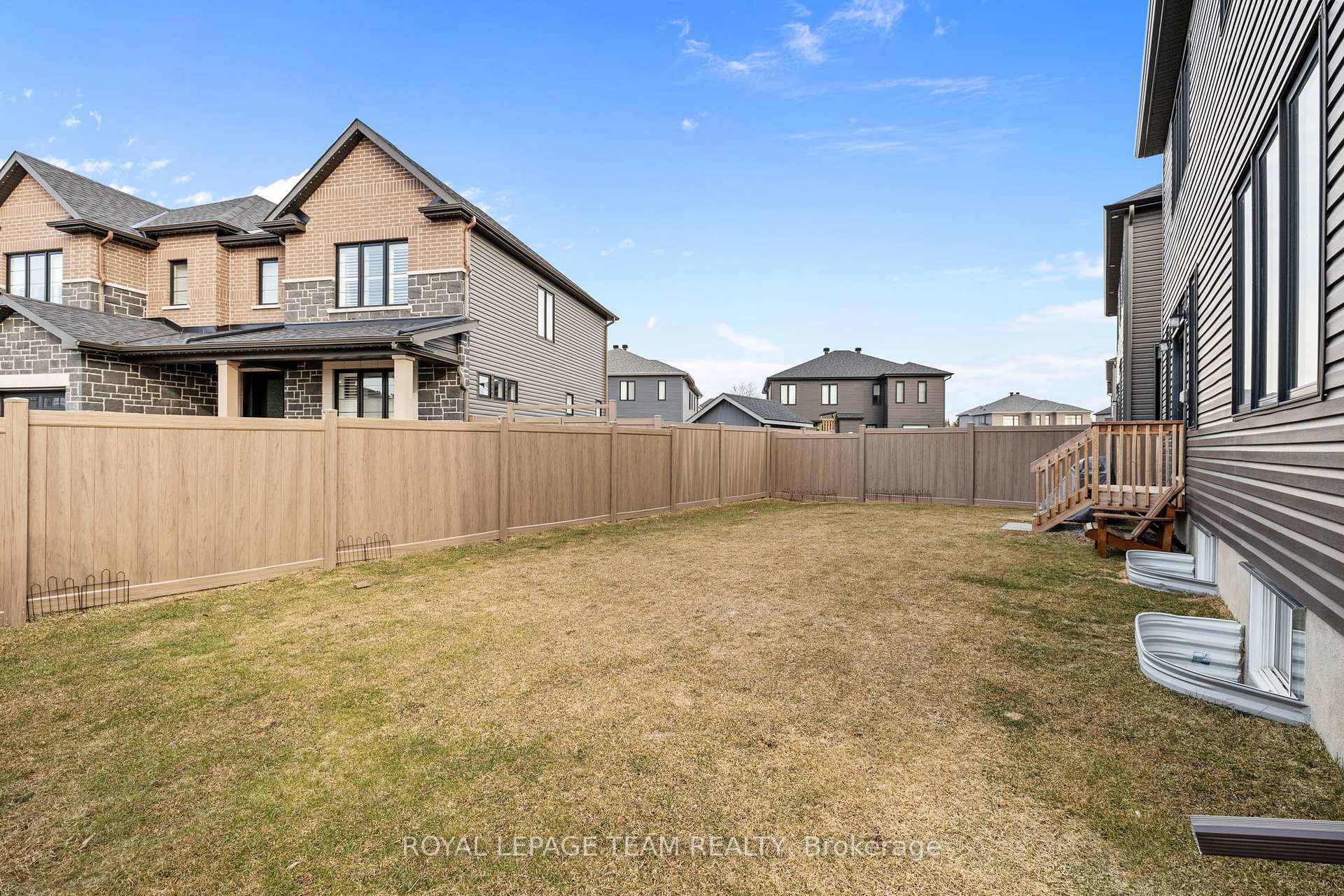 Photo 36 of 54 Ascari Road, Ottawa, Mahogany Community — HOMEH