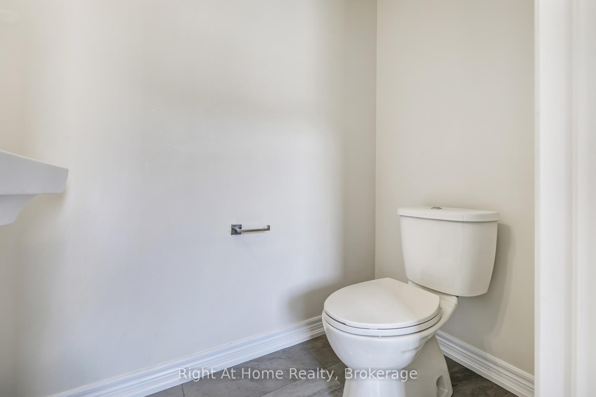 Photo 8 of 226 Broadacre Drive, Kitchener — HOMEH