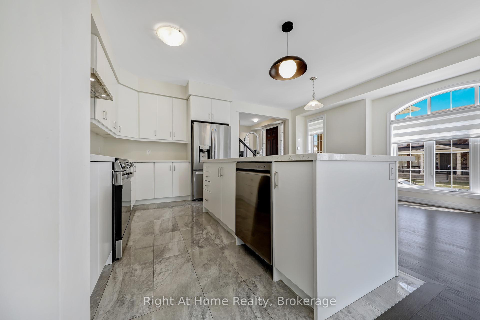 Photo 16 of 226 Broadacre Drive, Kitchener — HOMEH