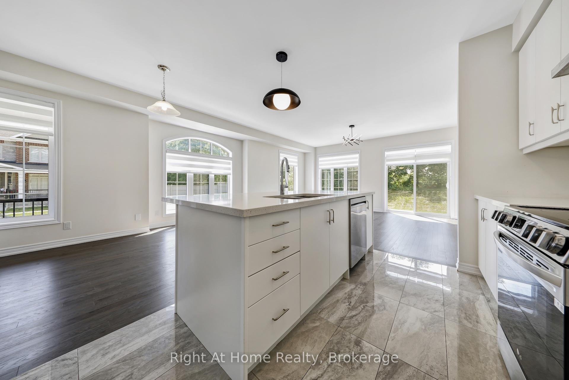 Photo 19 of 226 Broadacre Drive, Kitchener — HOMEH