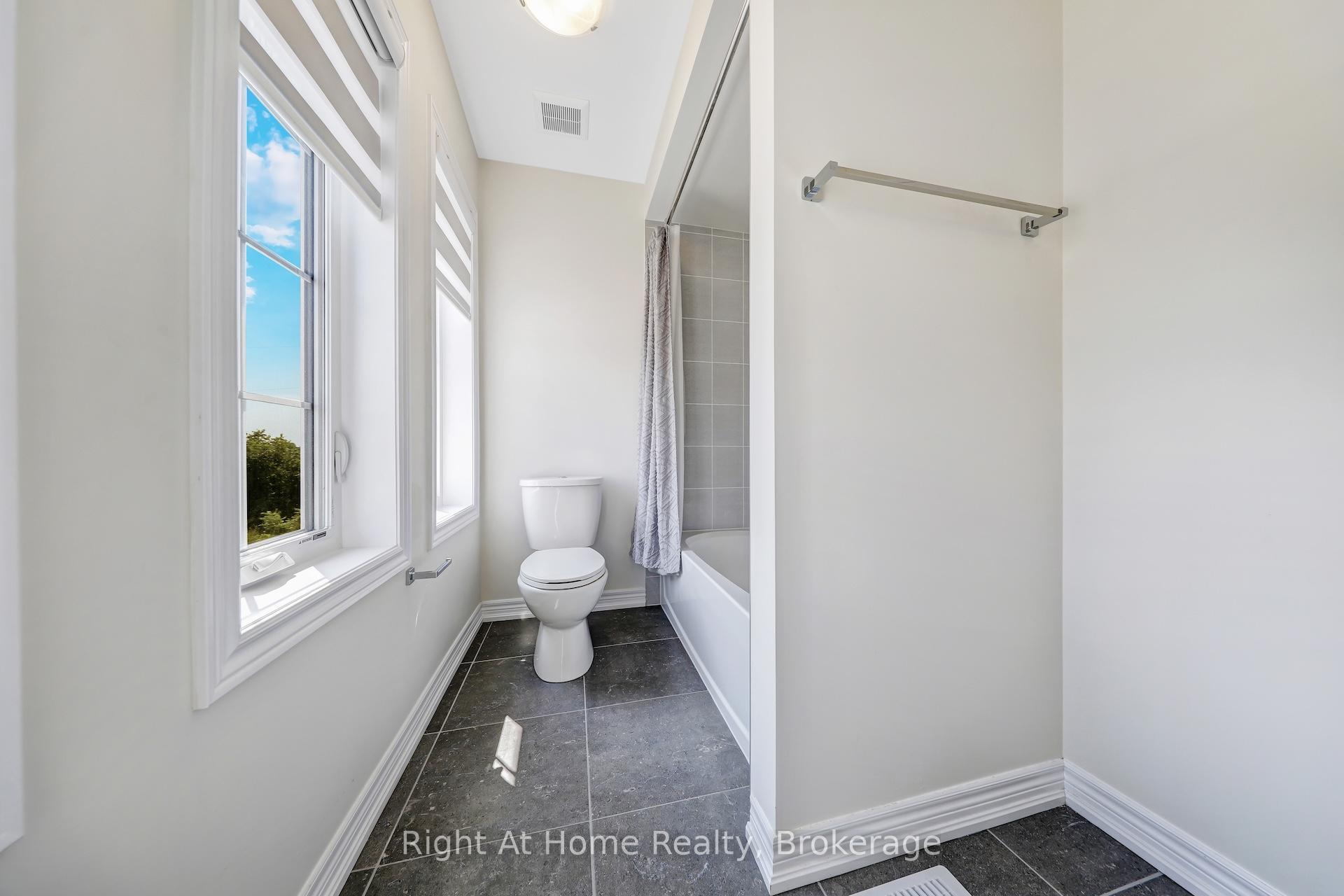 Photo 23 of 226 Broadacre Drive, Kitchener — HOMEH