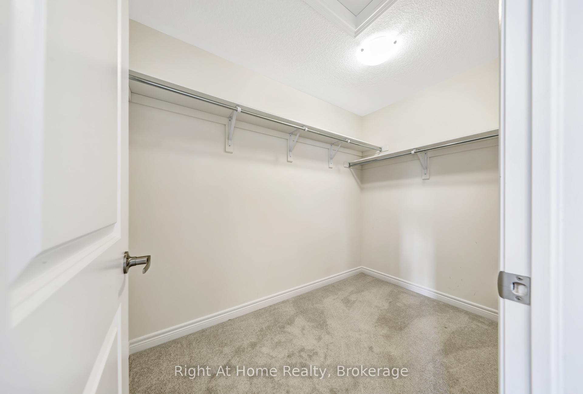 Photo 34 of 226 Broadacre Drive, Kitchener — HOMEH