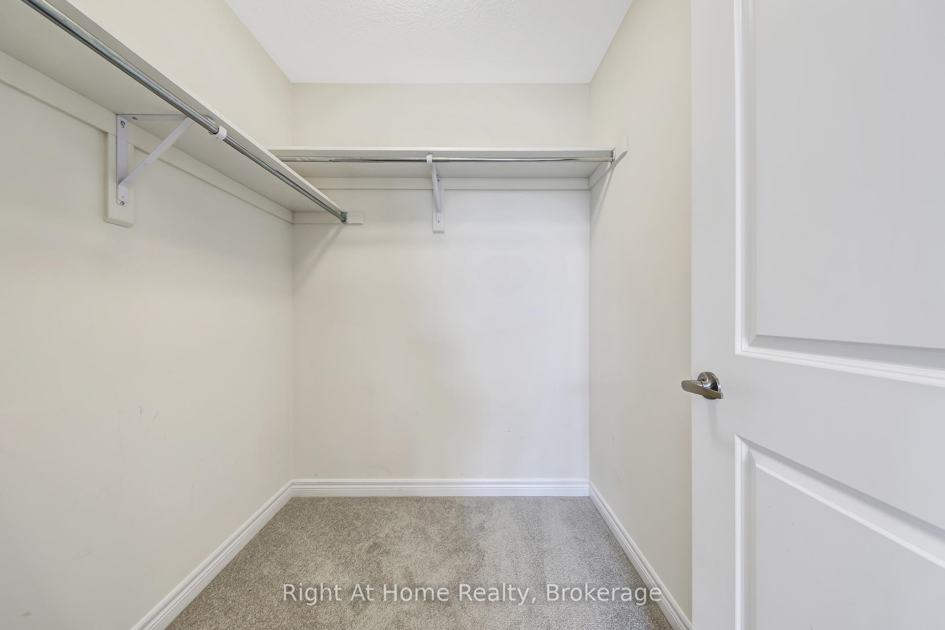 Photo 35 of 226 Broadacre Drive, Kitchener — HOMEH