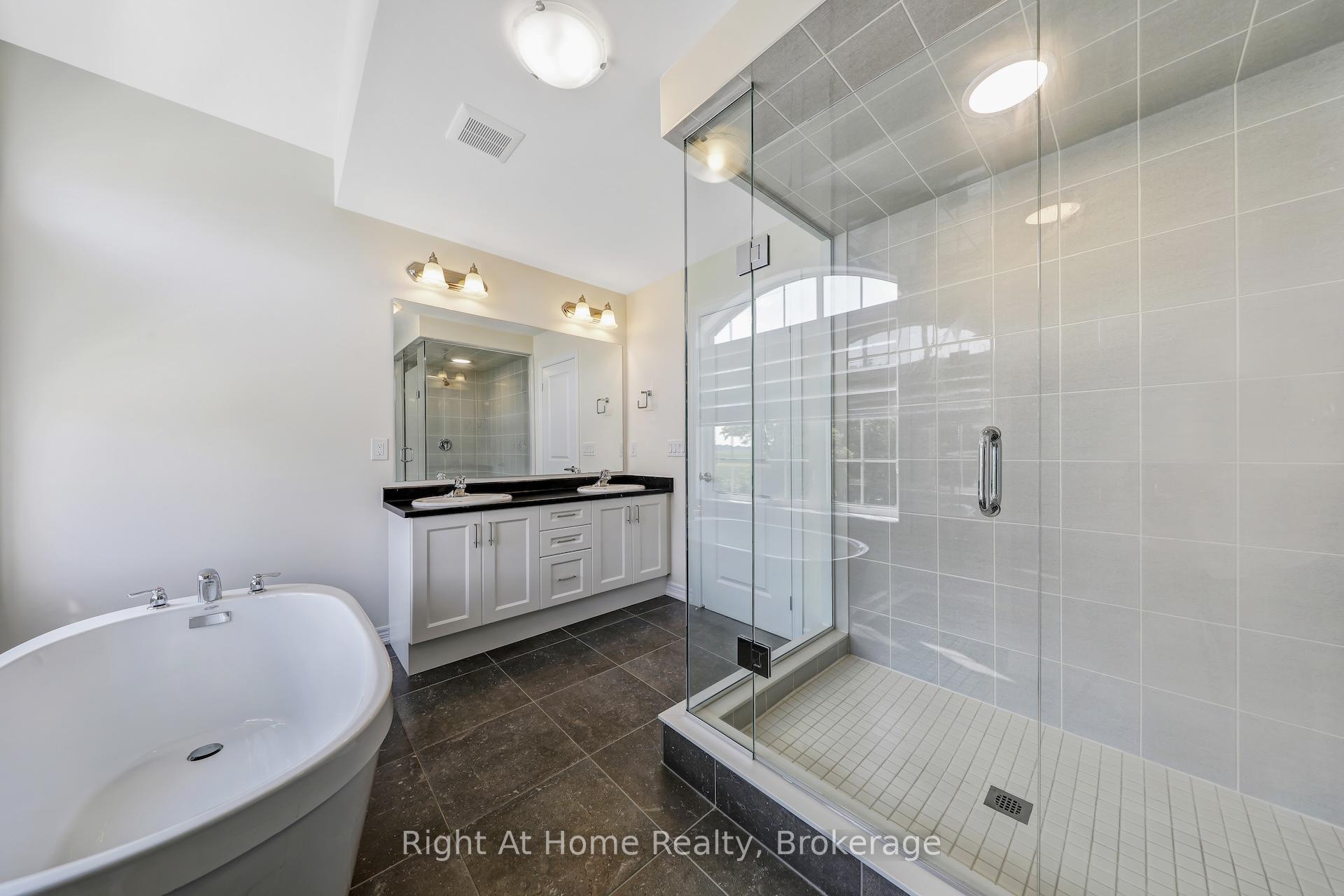 Photo 37 of 226 Broadacre Drive, Kitchener — HOMEH