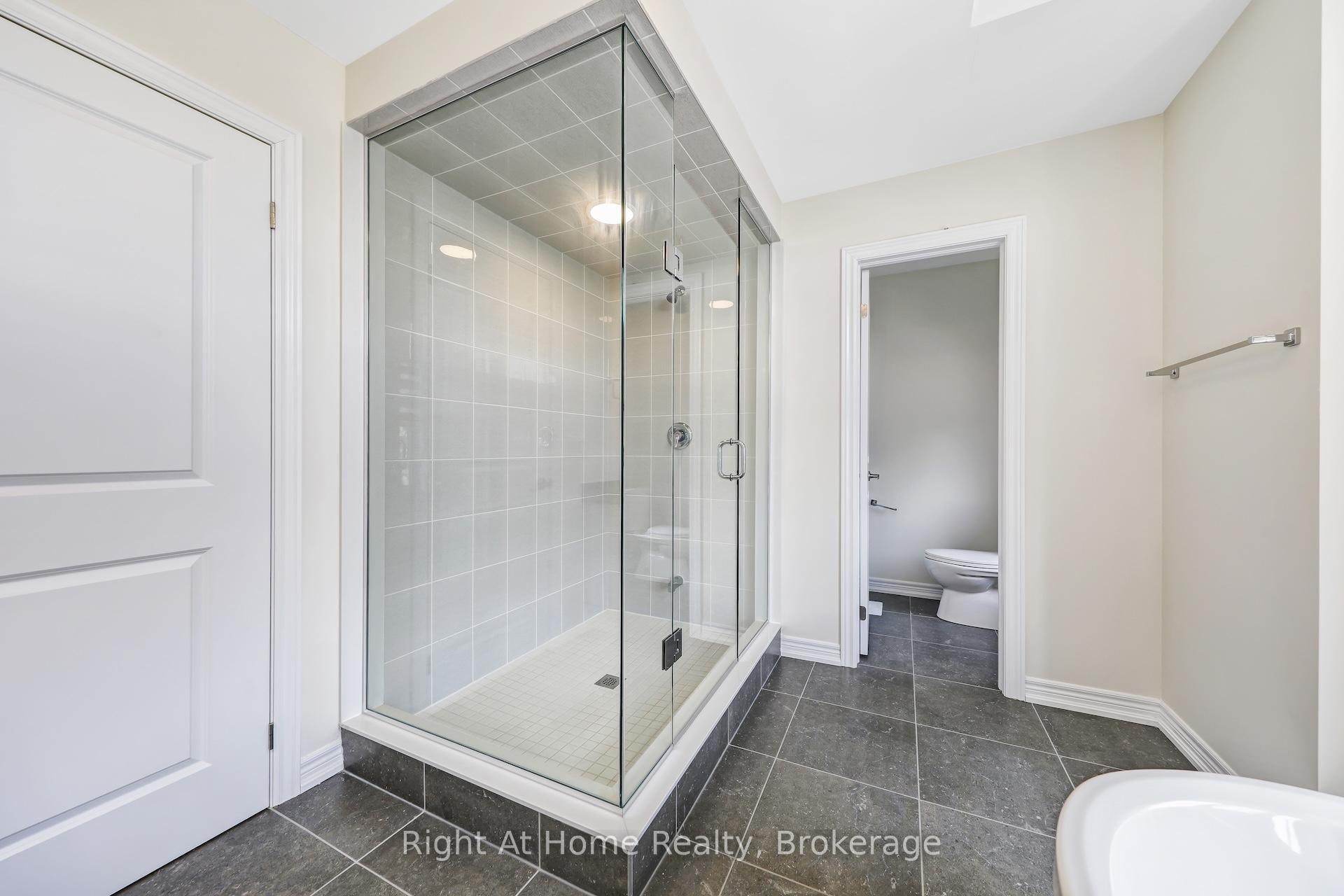 Photo 38 of 226 Broadacre Drive, Kitchener — HOMEH