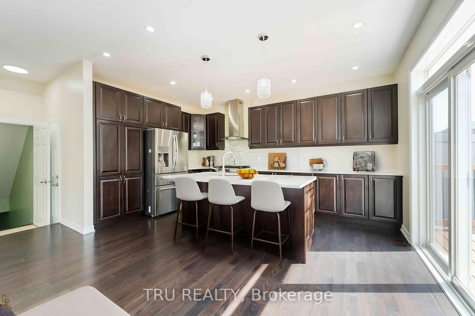 Photo 1 of 352 Meadowbreeze Drive, Ottawa, Kanata - Emerald Meadows/Trailwest — HOMEH