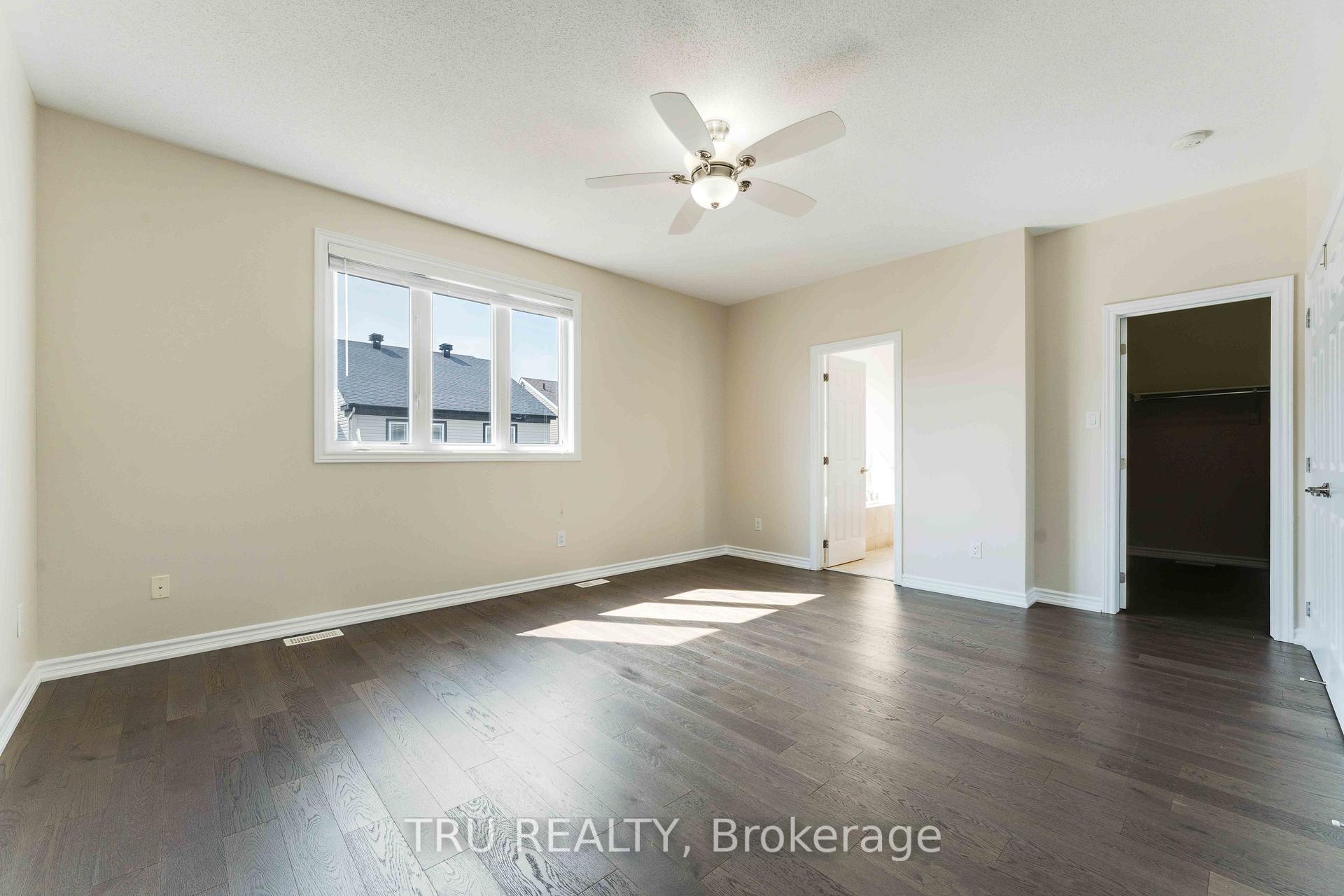 Photo 10 of 352 Meadowbreeze Drive, Ottawa, Kanata - Emerald Meadows/Trailwest — HOMEH