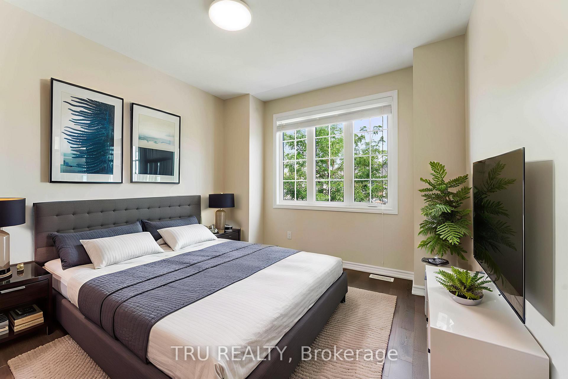 Photo 13 of 352 Meadowbreeze Drive, Ottawa, Kanata - Emerald Meadows/Trailwest — HOMEH