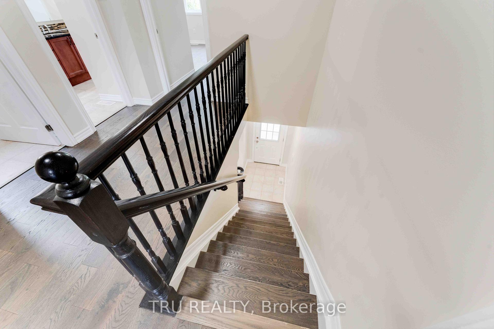 Photo 17 of 352 Meadowbreeze Drive, Ottawa, Kanata - Emerald Meadows/Trailwest — HOMEH
