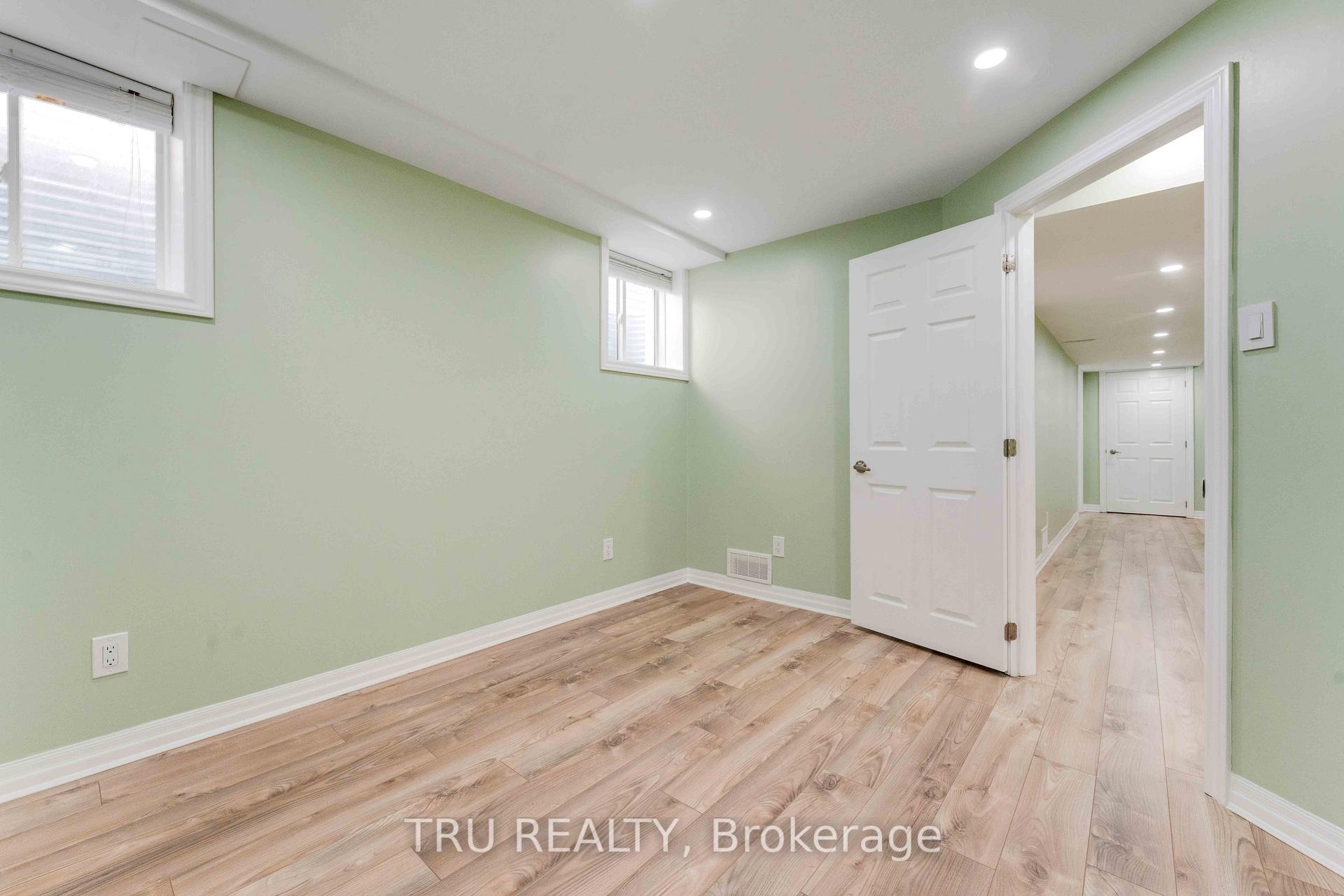 Photo 21 of 352 Meadowbreeze Drive, Ottawa, Kanata - Emerald Meadows/Trailwest — HOMEH