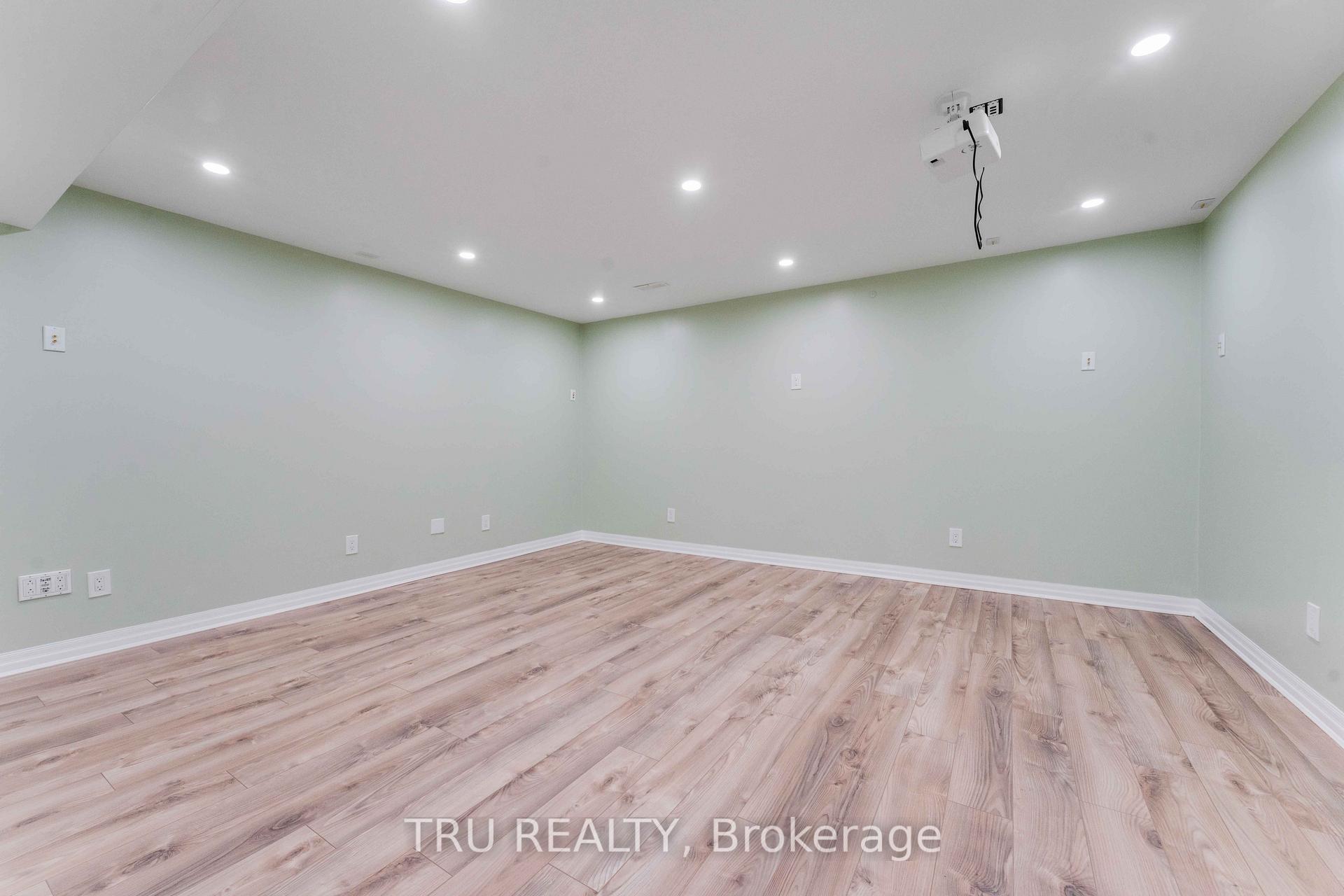 Photo 23 of 352 Meadowbreeze Drive, Ottawa, Kanata - Emerald Meadows/Trailwest — HOMEH