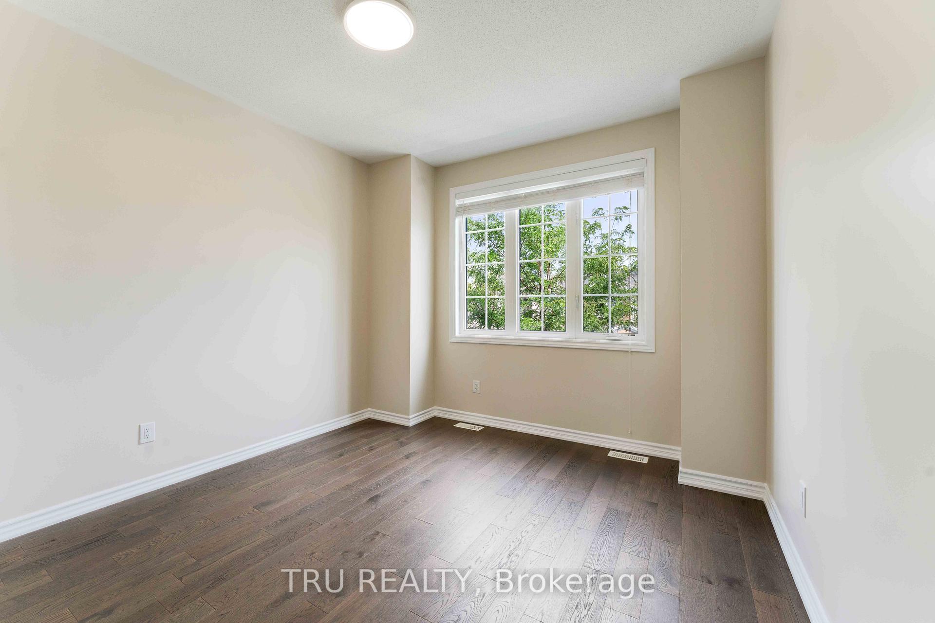 Photo 25 of 352 Meadowbreeze Drive, Ottawa, Kanata - Emerald Meadows/Trailwest — HOMEH