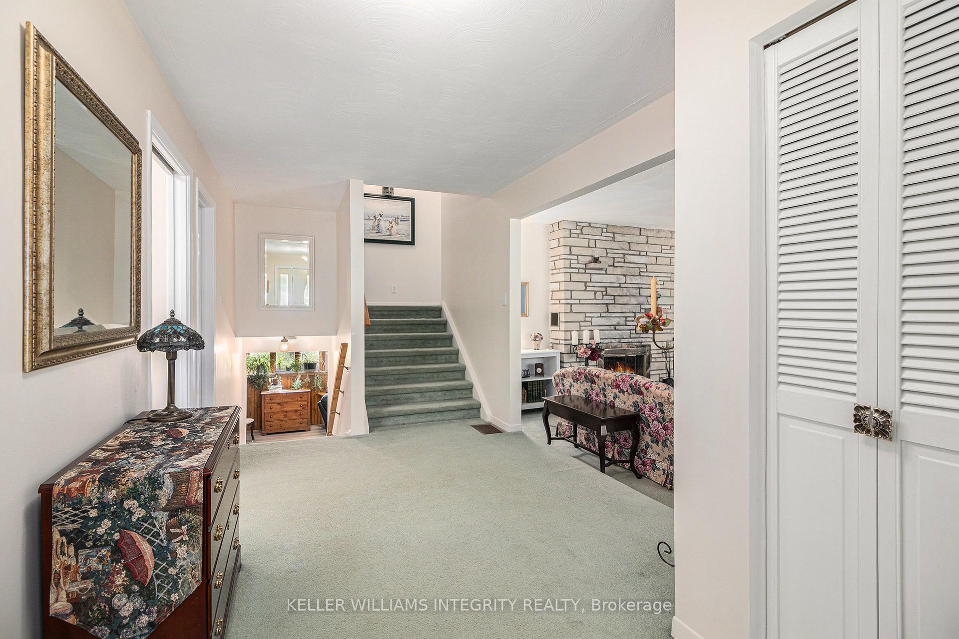 Photo 7 of 114 Constance Lake Road, Ottawa, Kanata - Kanata (North East) — HOMEH