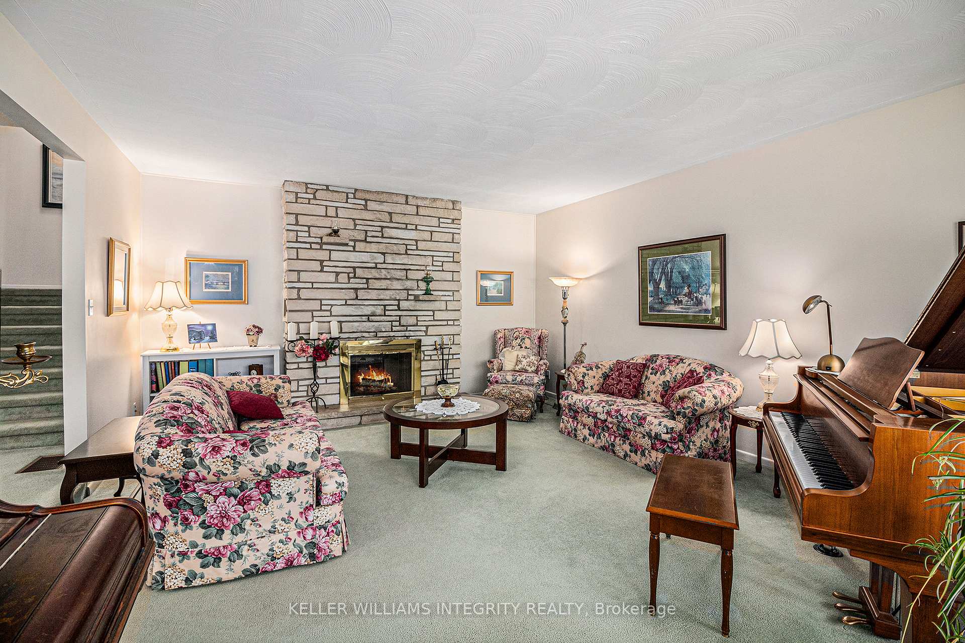 Photo 10 of 114 Constance Lake Road, Ottawa, Kanata - Kanata (North East) — HOMEH