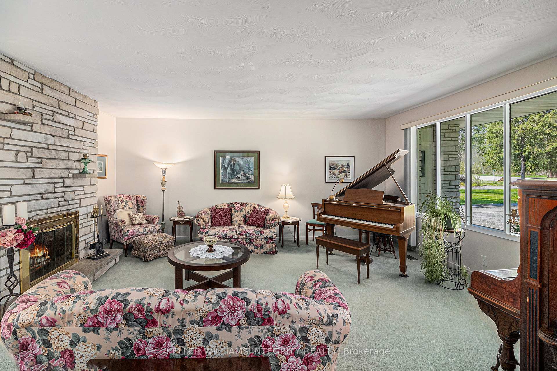 Photo 11 of 114 Constance Lake Road, Ottawa, Kanata - Kanata (North East) — HOMEH