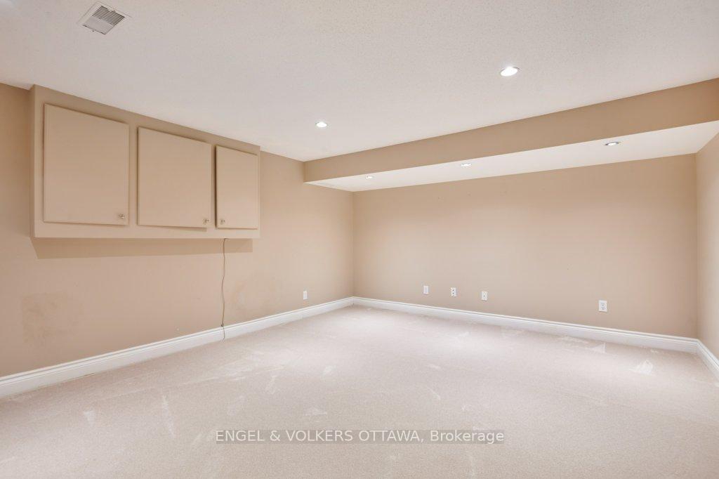 Photo 32 of 1323 Scharfgate Drive, Ottawa, Manotick Village & Manotick Estates — HOMEH
