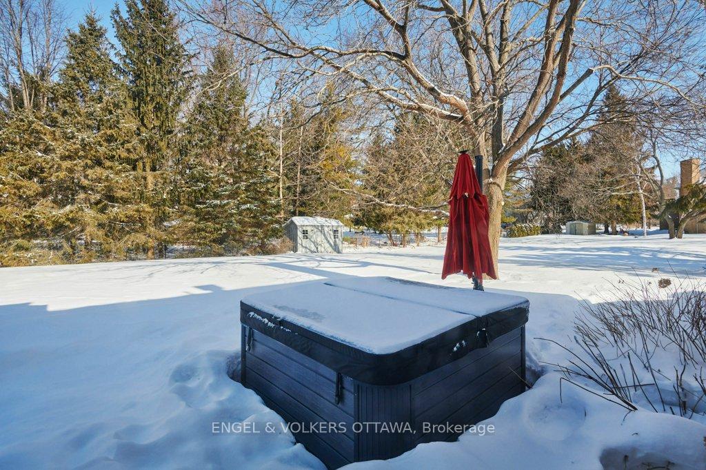 Photo 35 of 1323 Scharfgate Drive, Ottawa, Manotick Village & Manotick Estates — HOMEH