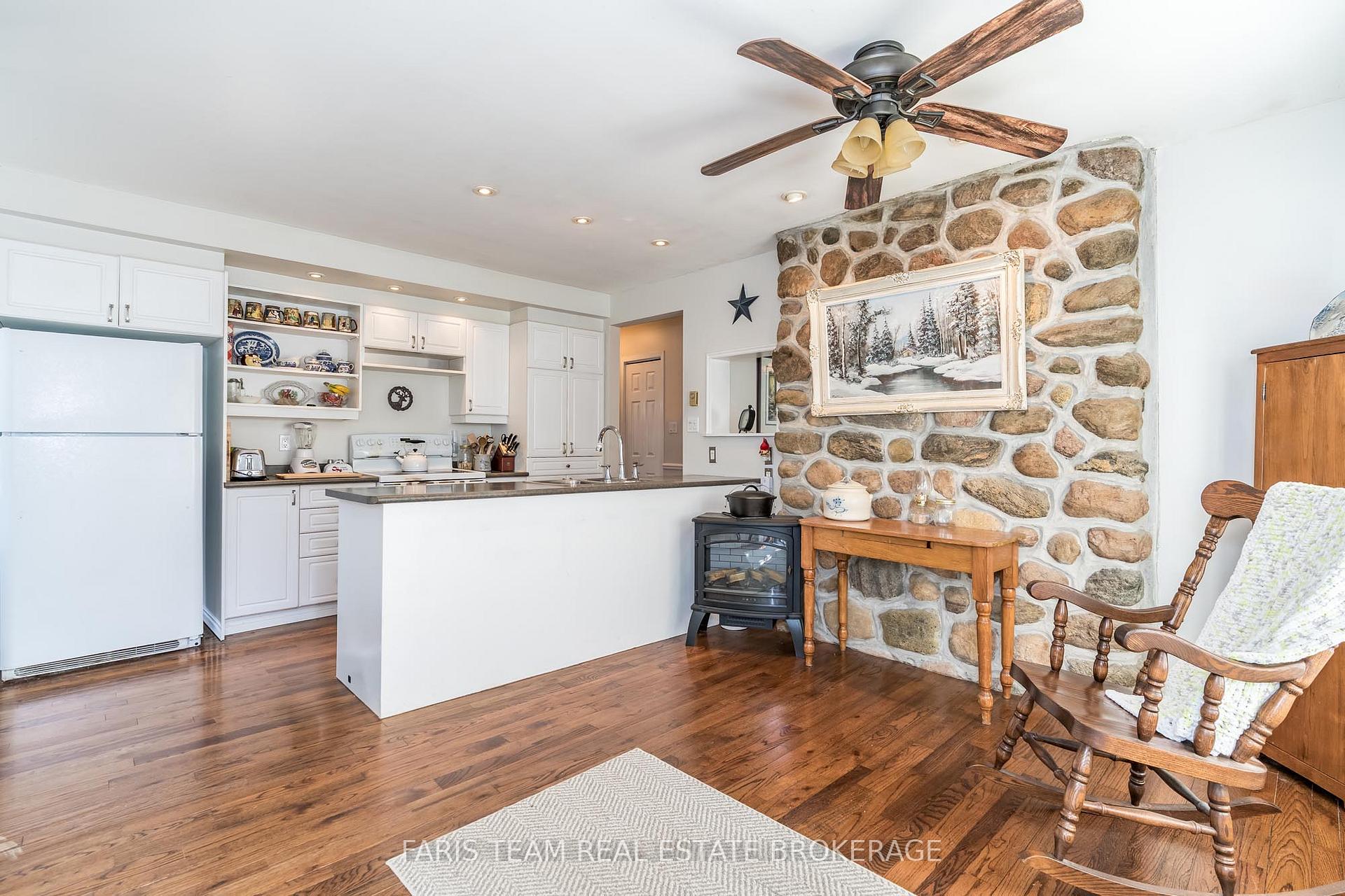 Photo 5 of 2855 Purvis Street, Innisfil, Rural Innisfil — HOMEH