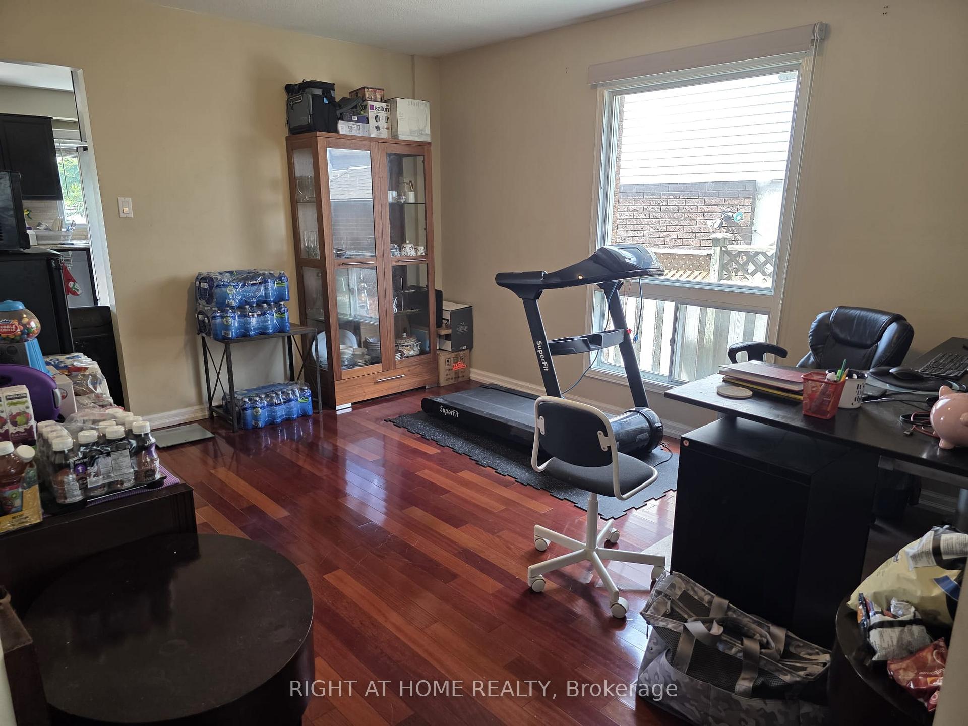 Photo 5 of 15 Lorilee Crescent, Kitchener, Forest Heights — HOMEH