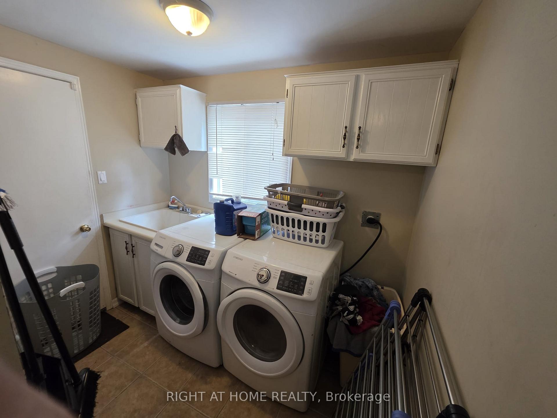 Photo 16 of 15 Lorilee Crescent, Kitchener, Forest Heights — HOMEH