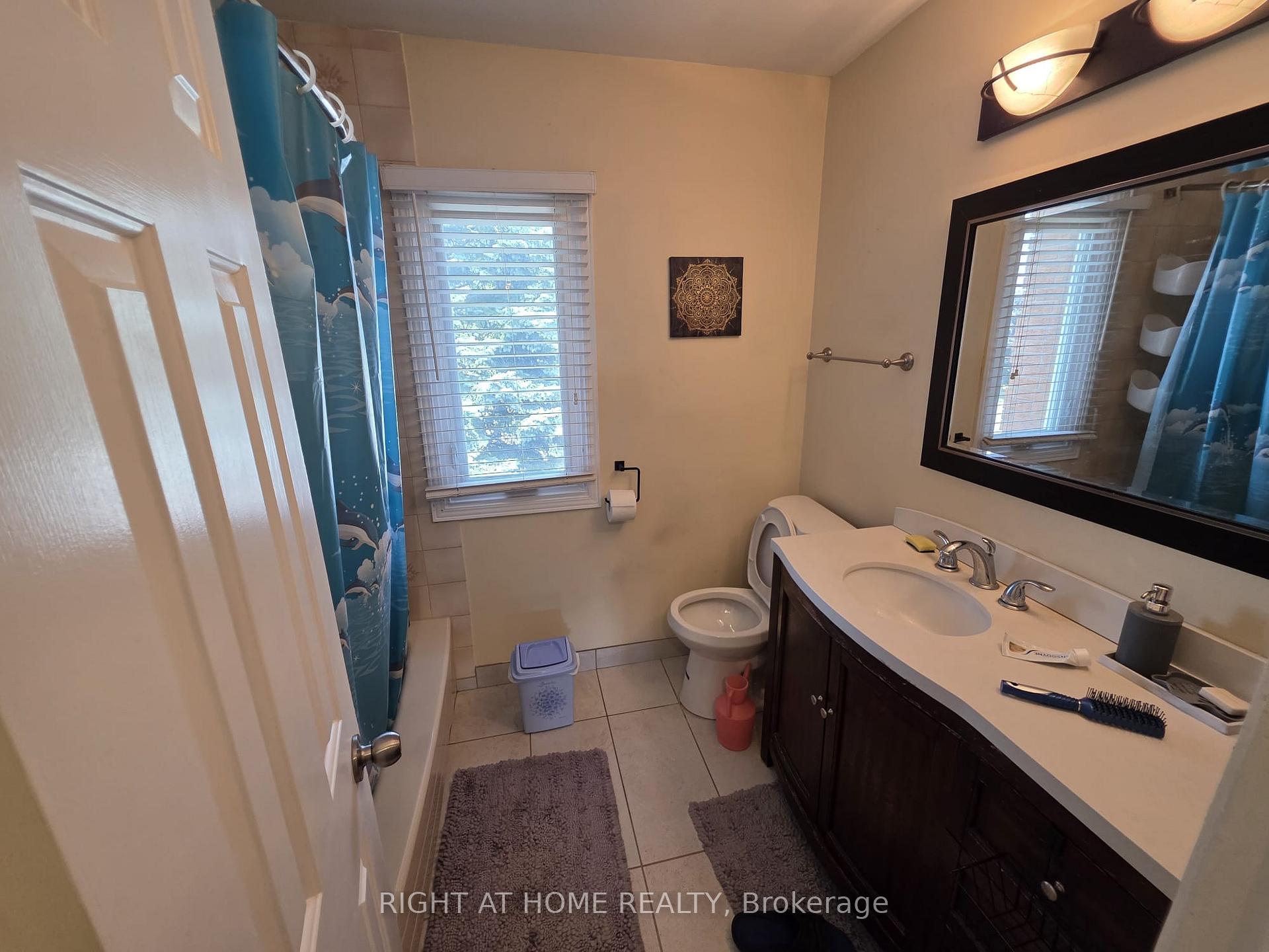 Photo 24 of 15 Lorilee Crescent, Kitchener, Forest Heights — HOMEH