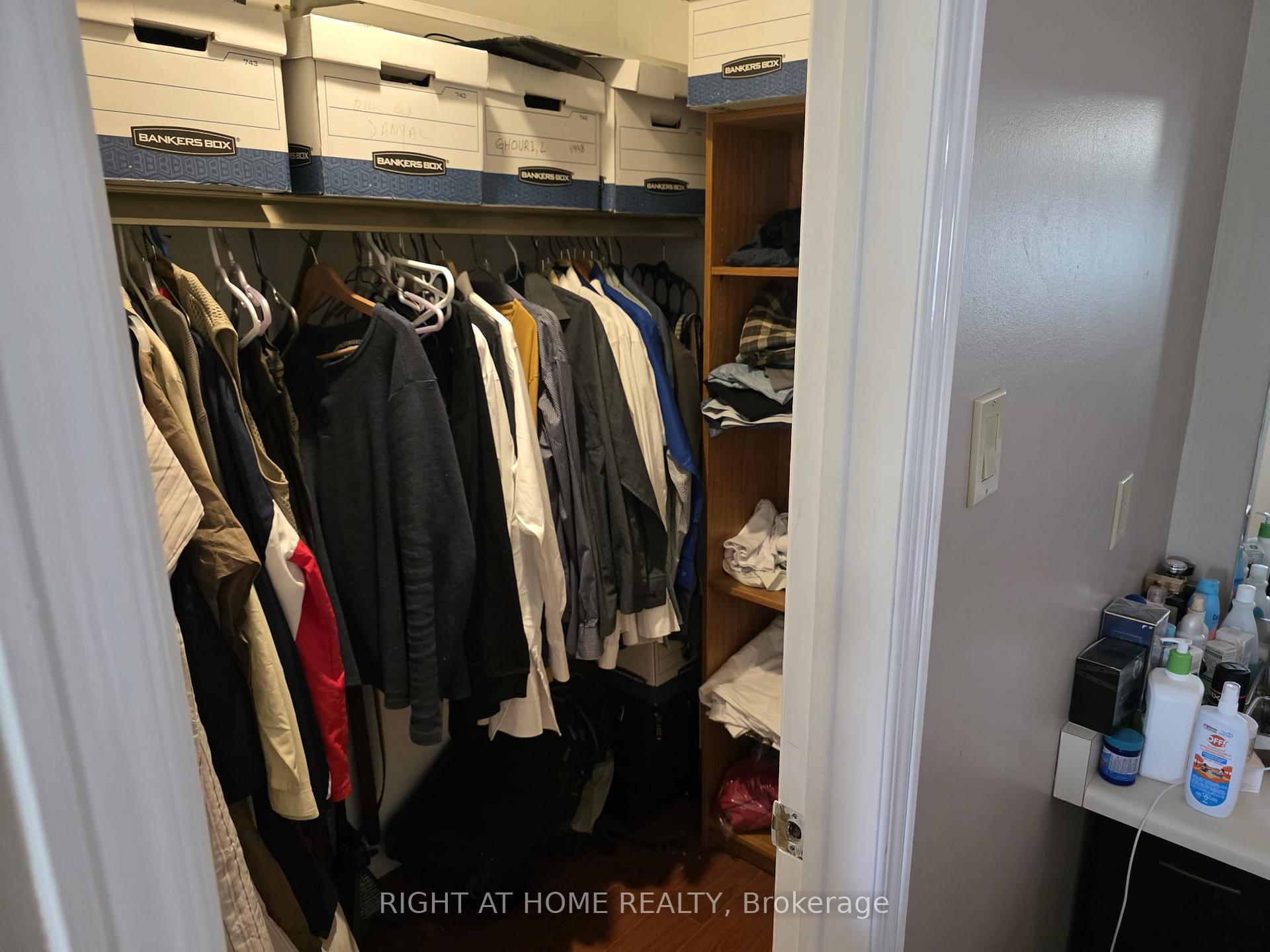Photo 35 of 15 Lorilee Crescent, Kitchener, Forest Heights — HOMEH