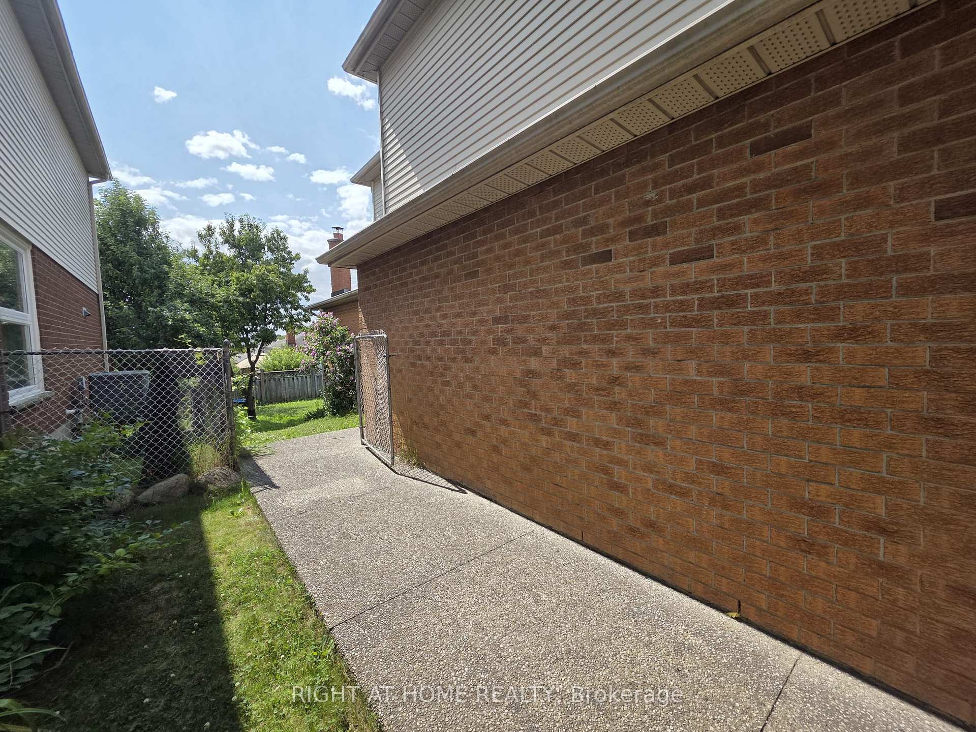 Photo 41 of 15 Lorilee Crescent, Kitchener, Forest Heights — HOMEH