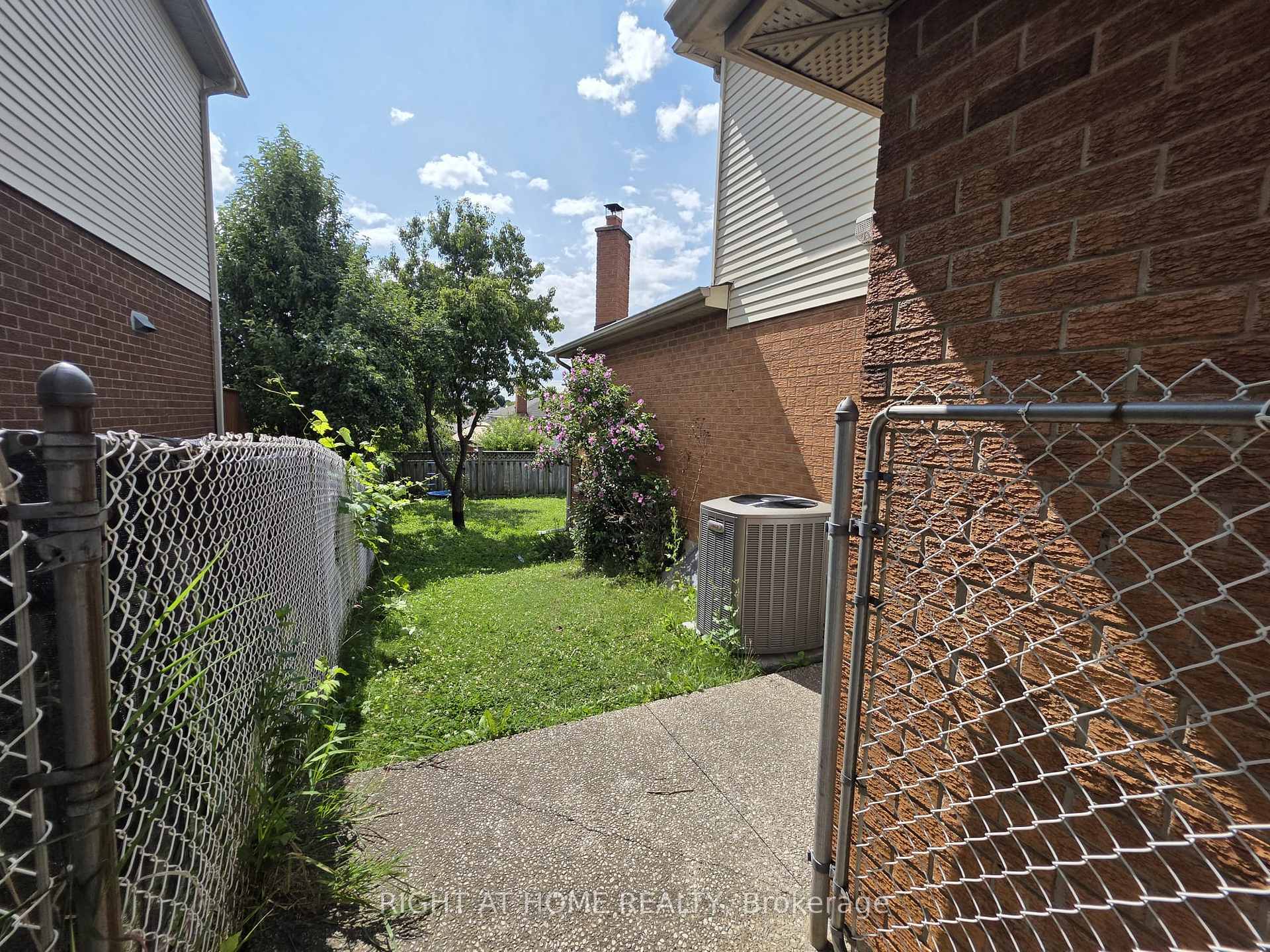 Photo 42 of 15 Lorilee Crescent, Kitchener, Forest Heights — HOMEH