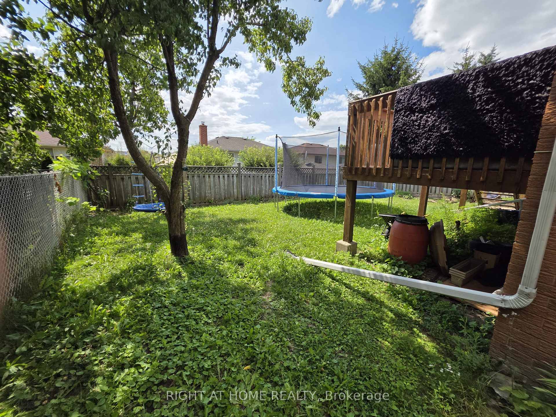 Photo 46 of 15 Lorilee Crescent, Kitchener, Forest Heights — HOMEH