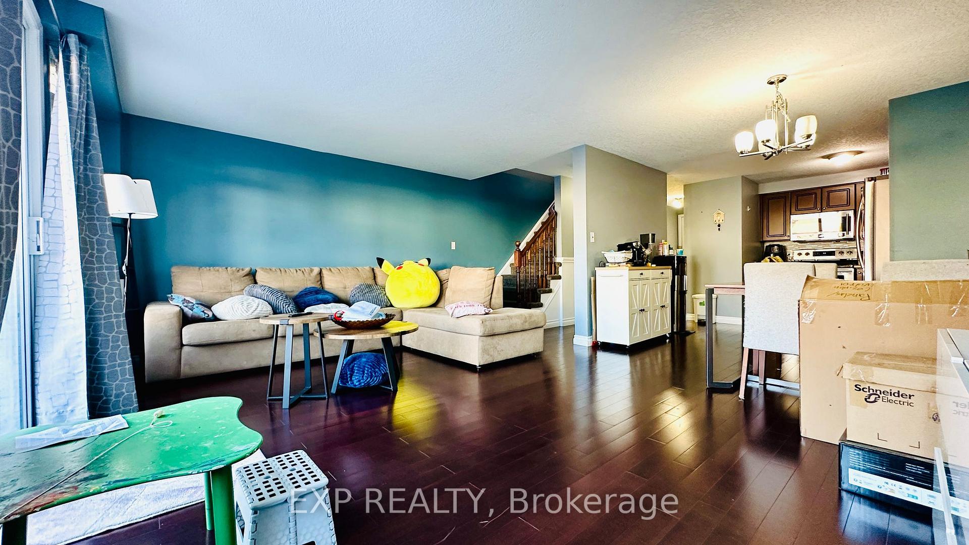 Photo 4 of 40 Max Becker Drive, Kitchener — HOMEH