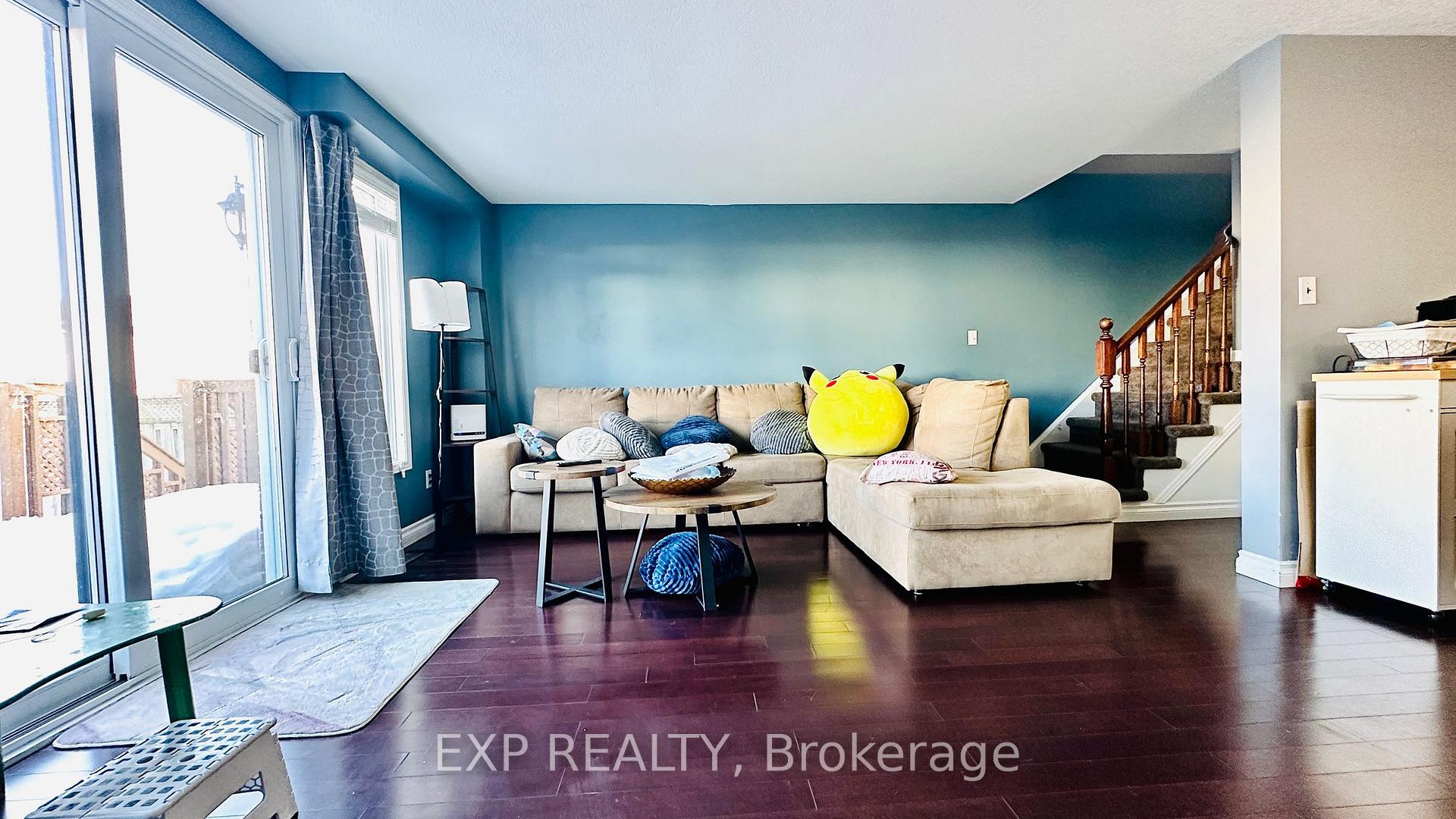 Photo 5 of 40 Max Becker Drive, Kitchener — HOMEH