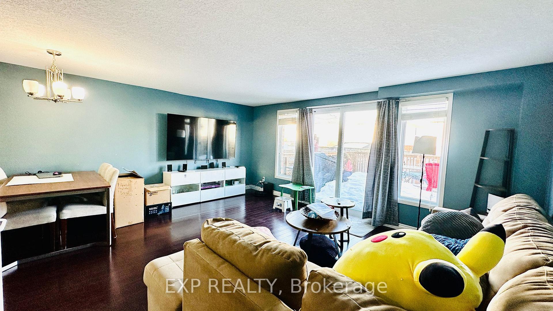 Photo 6 of 40 Max Becker Drive, Kitchener — HOMEH