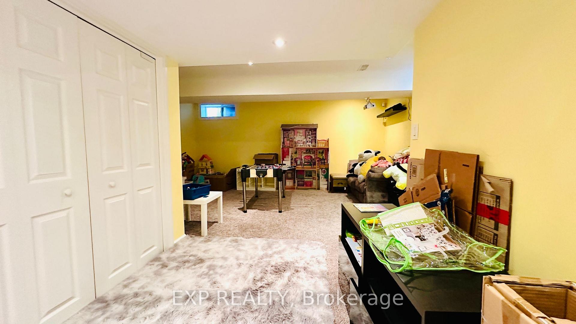 Photo 7 of 40 Max Becker Drive, Kitchener — HOMEH