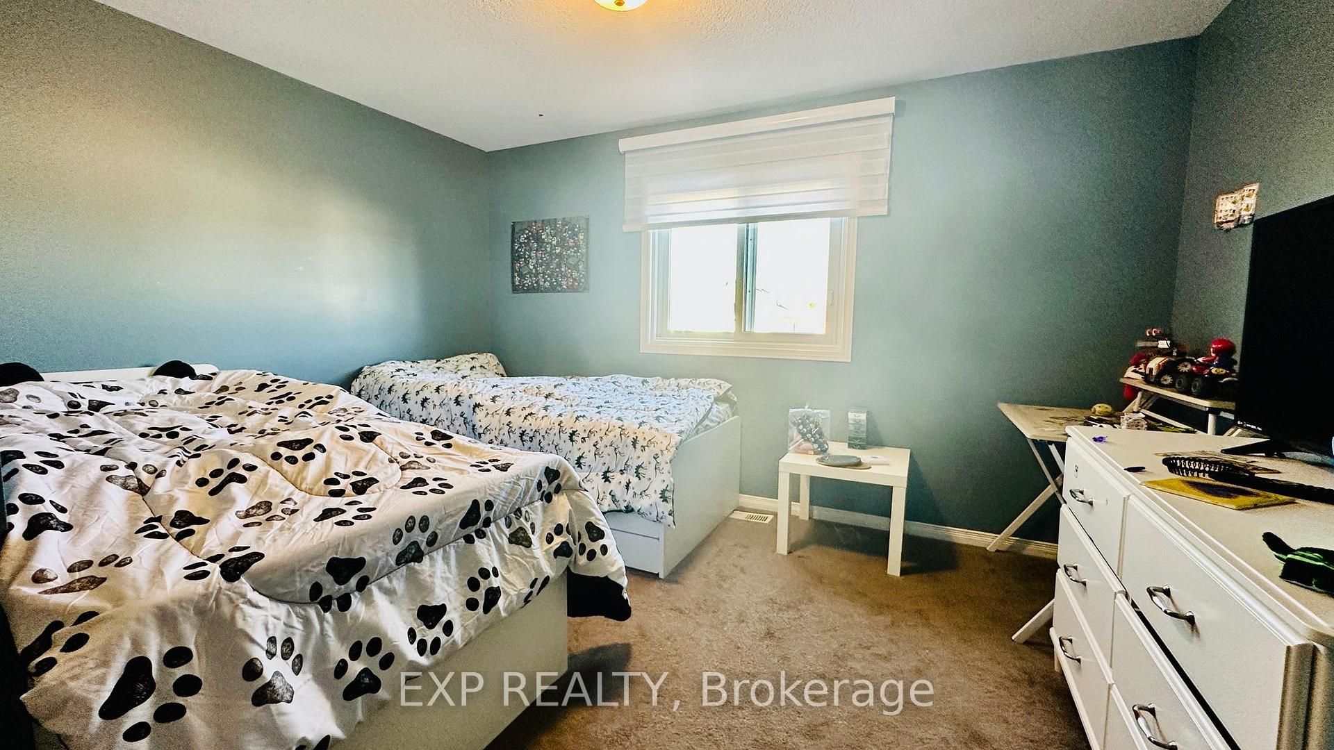 Photo 19 of 40 Max Becker Drive, Kitchener — HOMEH