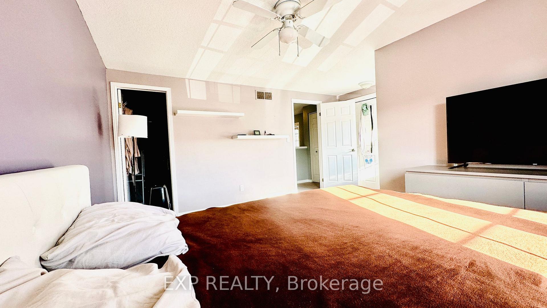 Photo 20 of 40 Max Becker Drive, Kitchener — HOMEH