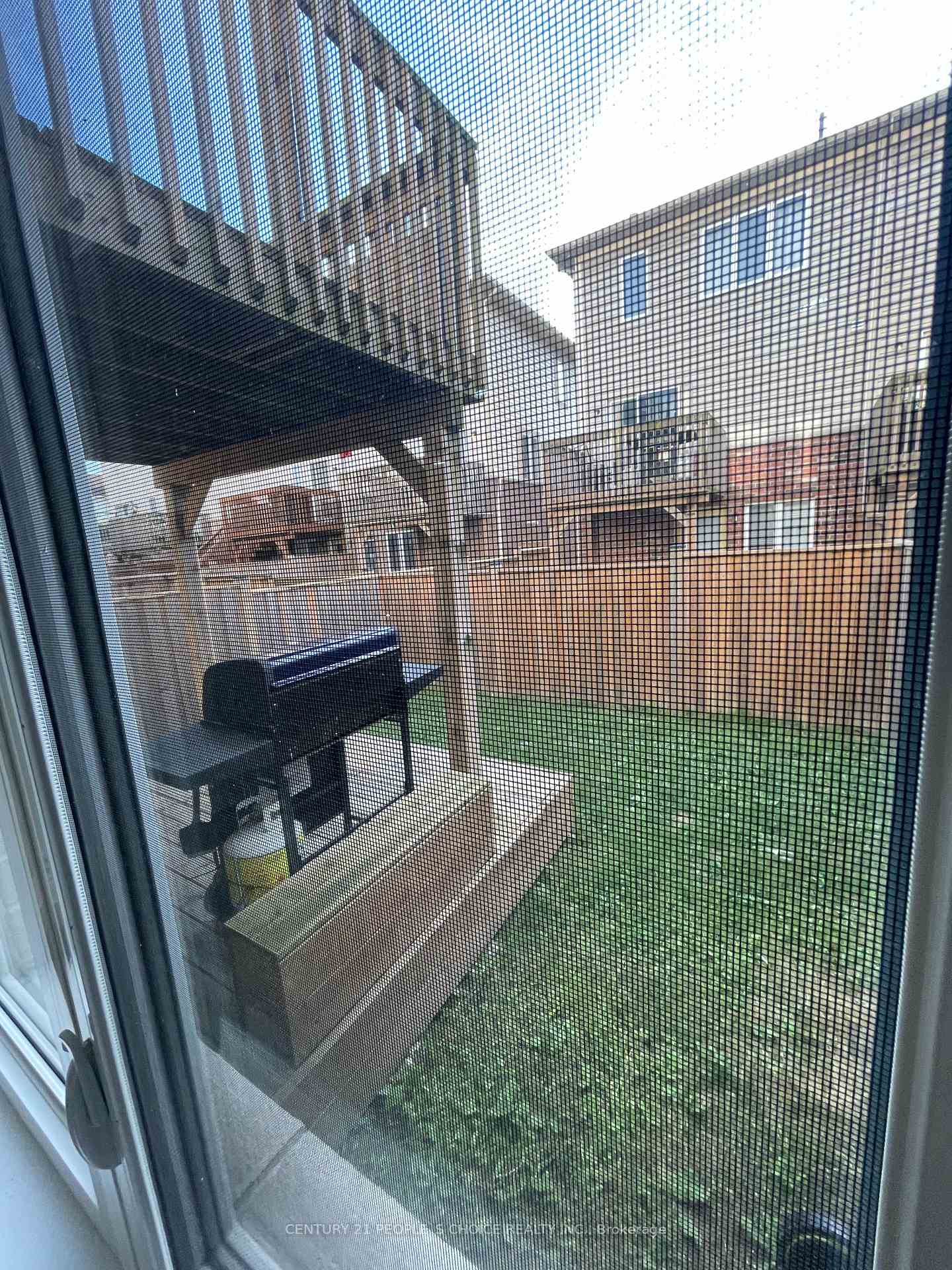 Photo 8 of 10 England Terrace, Hamilton, Stoney Creek — HOMEH