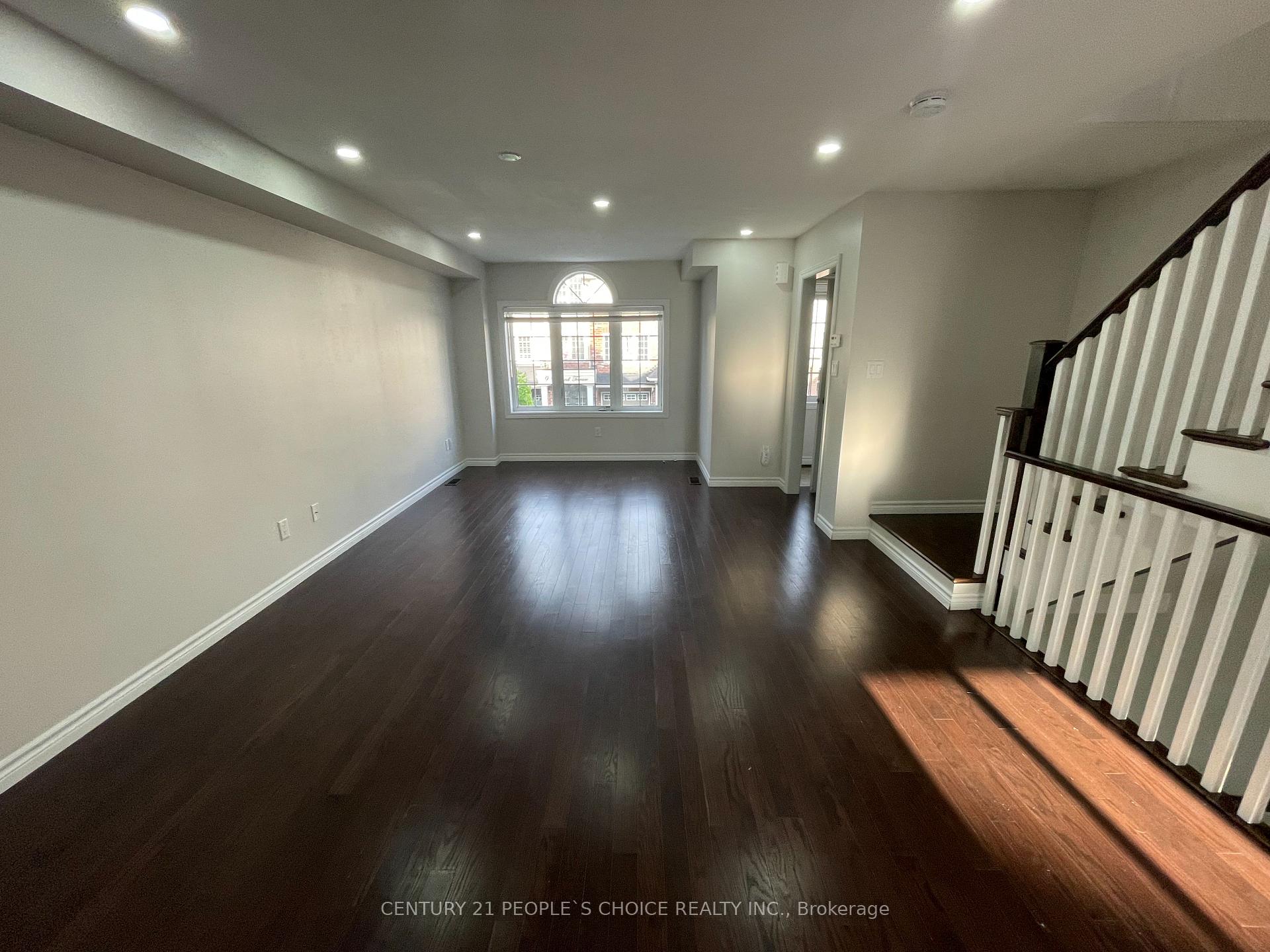 Photo 12 of 10 England Terrace, Hamilton, Stoney Creek — HOMEH