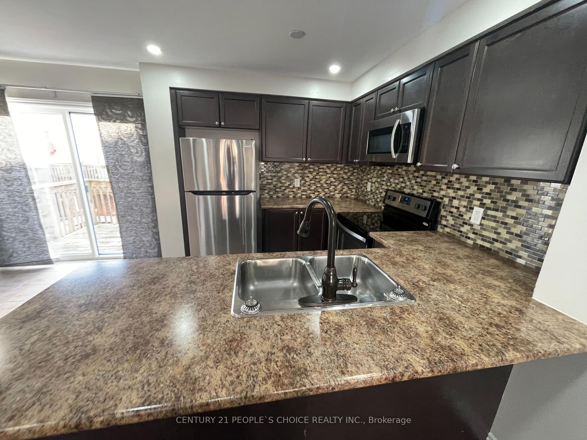 Photo 13 of 10 England Terrace, Hamilton, Stoney Creek — HOMEH