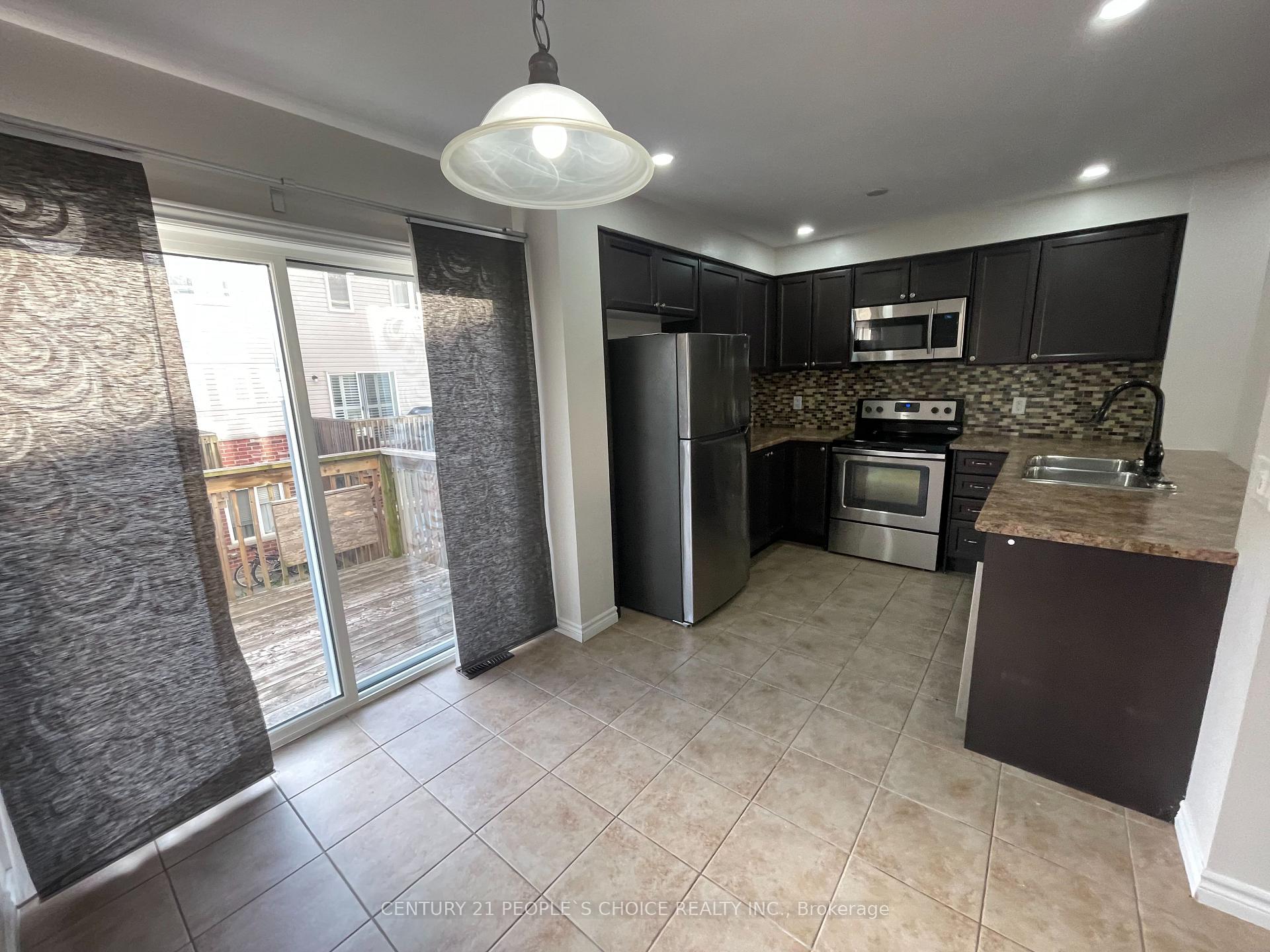 Photo 15 of 10 England Terrace, Hamilton, Stoney Creek — HOMEH