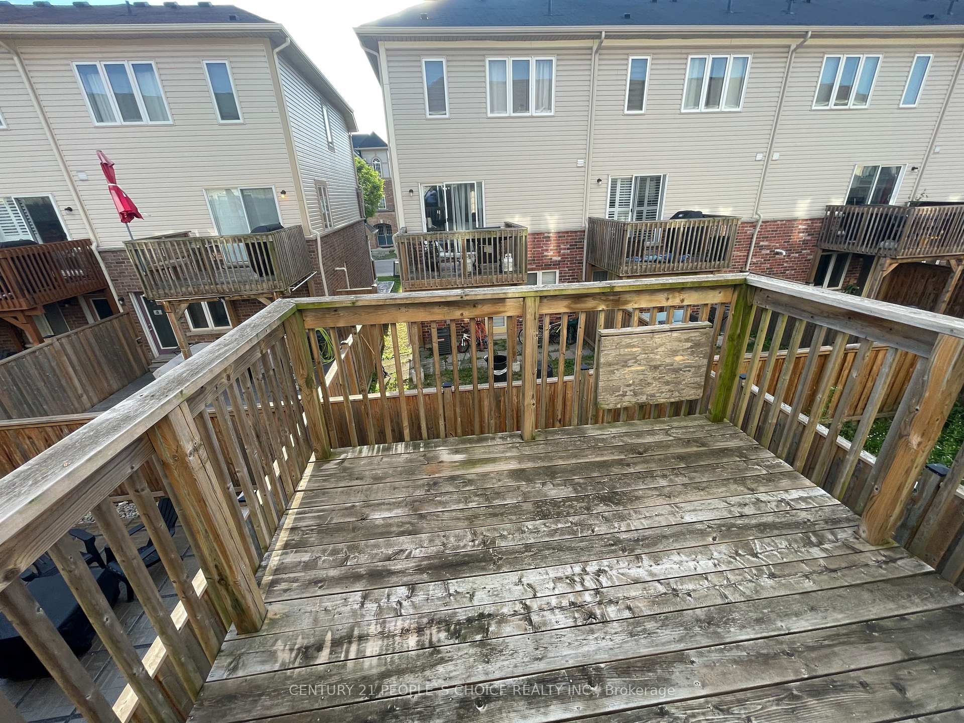 Photo 18 of 10 England Terrace, Hamilton, Stoney Creek — HOMEH