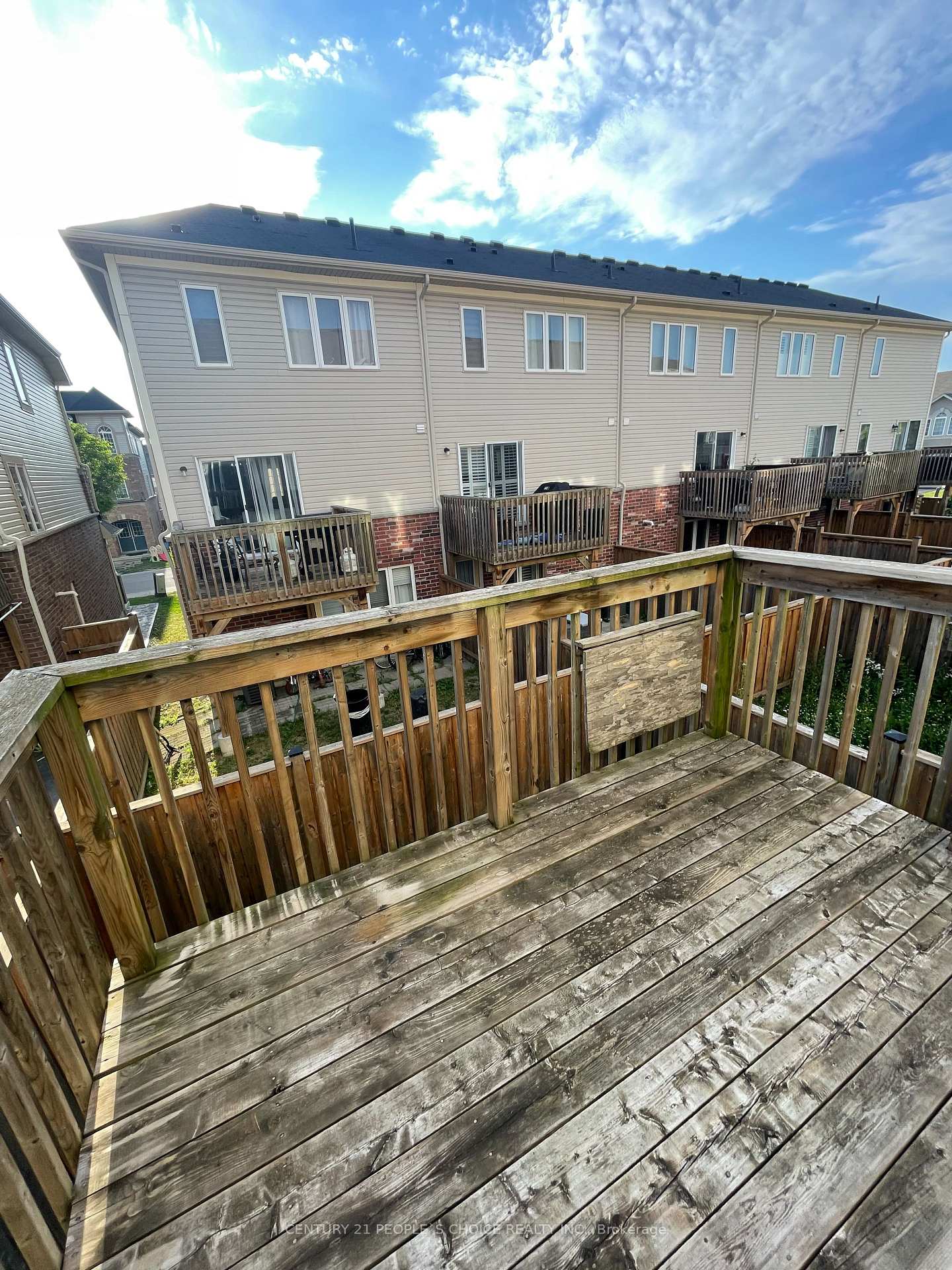 Photo 19 of 10 England Terrace, Hamilton, Stoney Creek — HOMEH