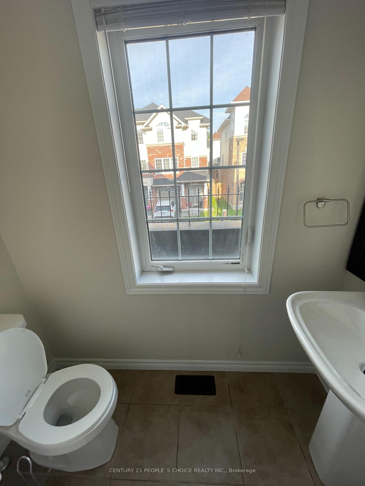 Photo 22 of 10 England Terrace, Hamilton, Stoney Creek — HOMEH
