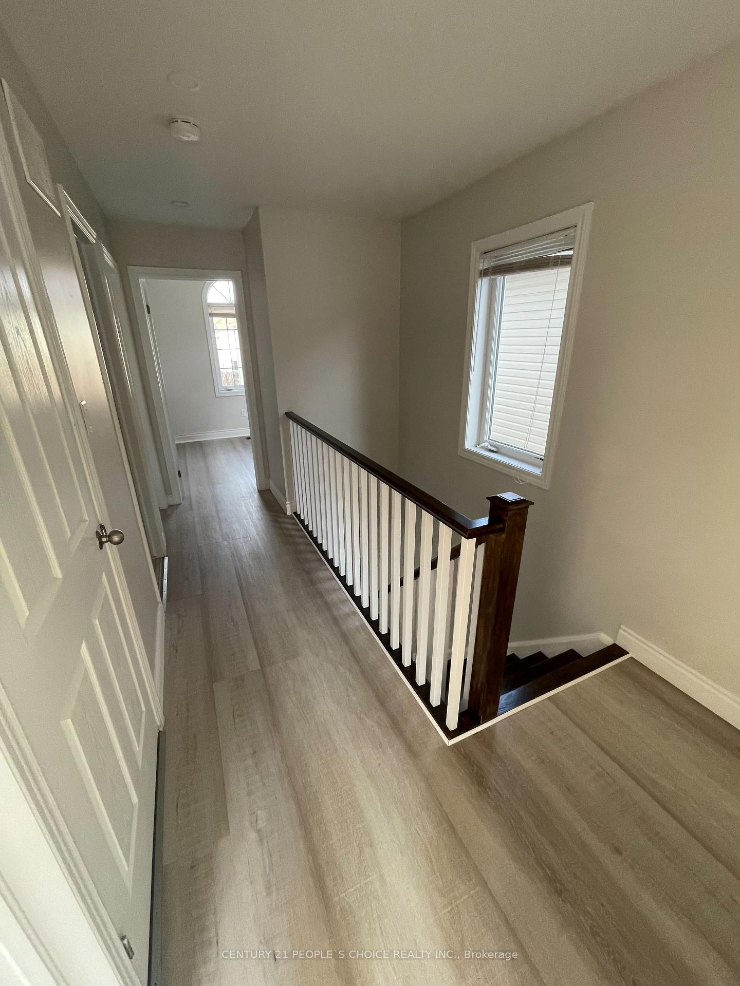 Photo 28 of 10 England Terrace, Hamilton, Stoney Creek — HOMEH