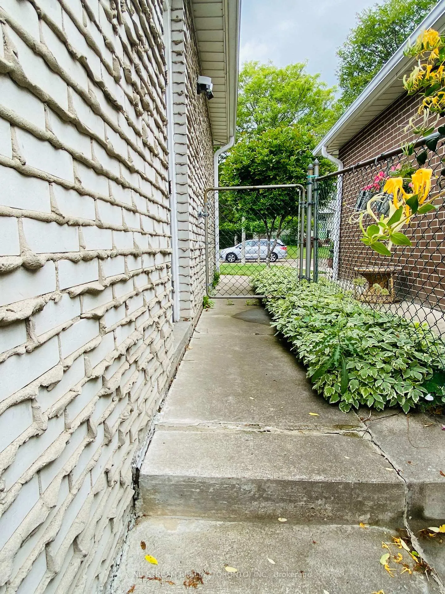 Photo 3 of Unit Basmt, 10 Southdale Drive, Markham, Bullock — HOMEH