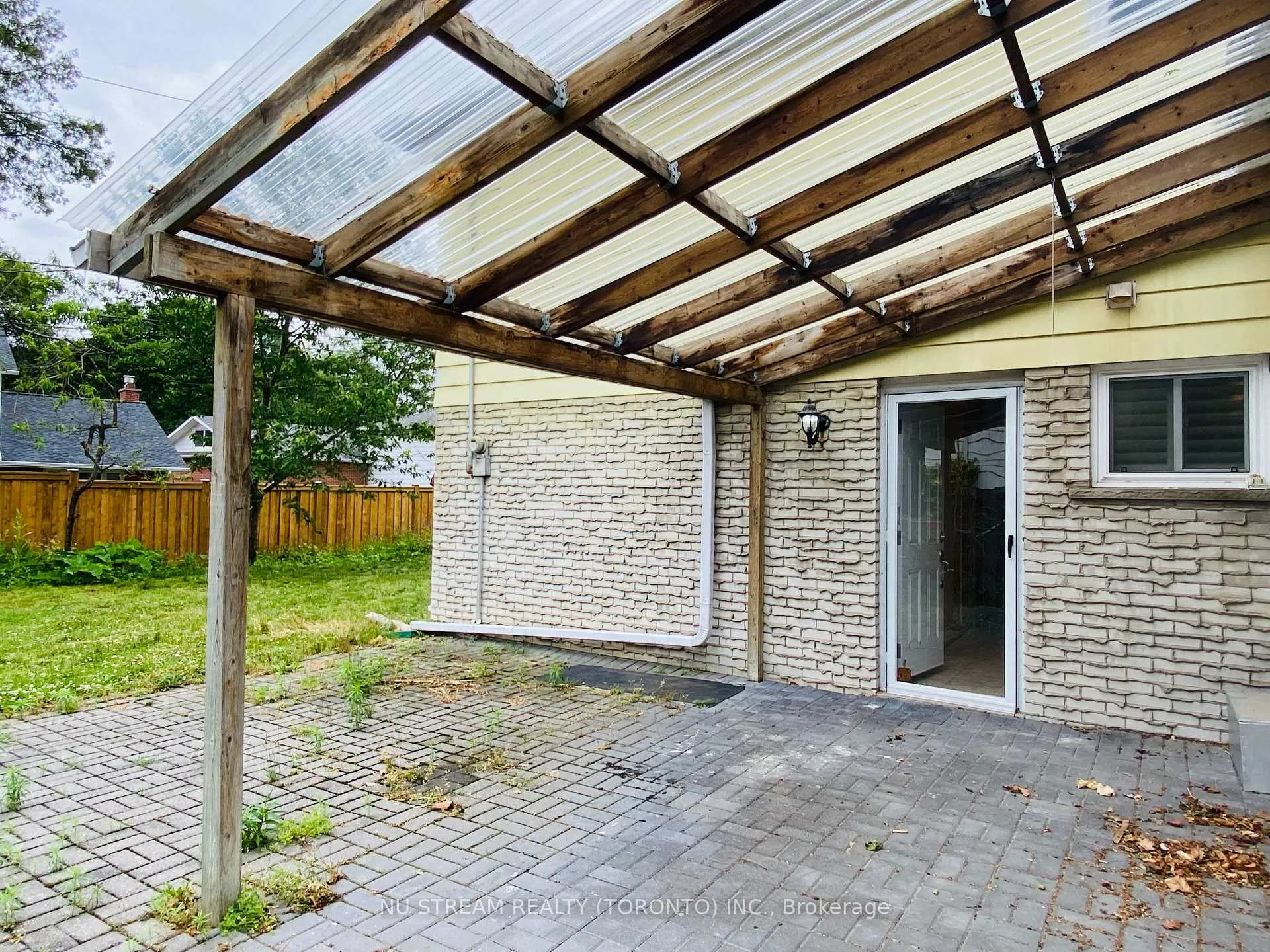 Photo 4 of Unit Basmt, 10 Southdale Drive, Markham, Bullock — HOMEH