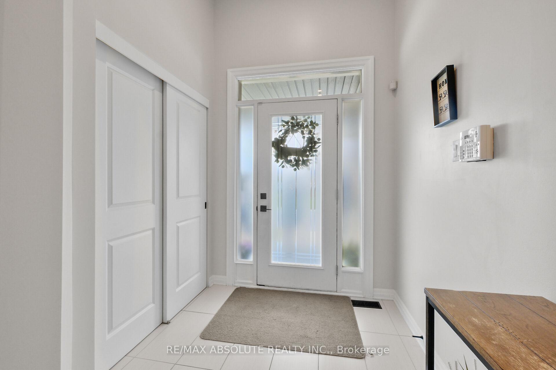 Photo 2 of 243 Overberg Way, Ottawa, Kanata - Emerald Meadows/Trailwest — HOMEH