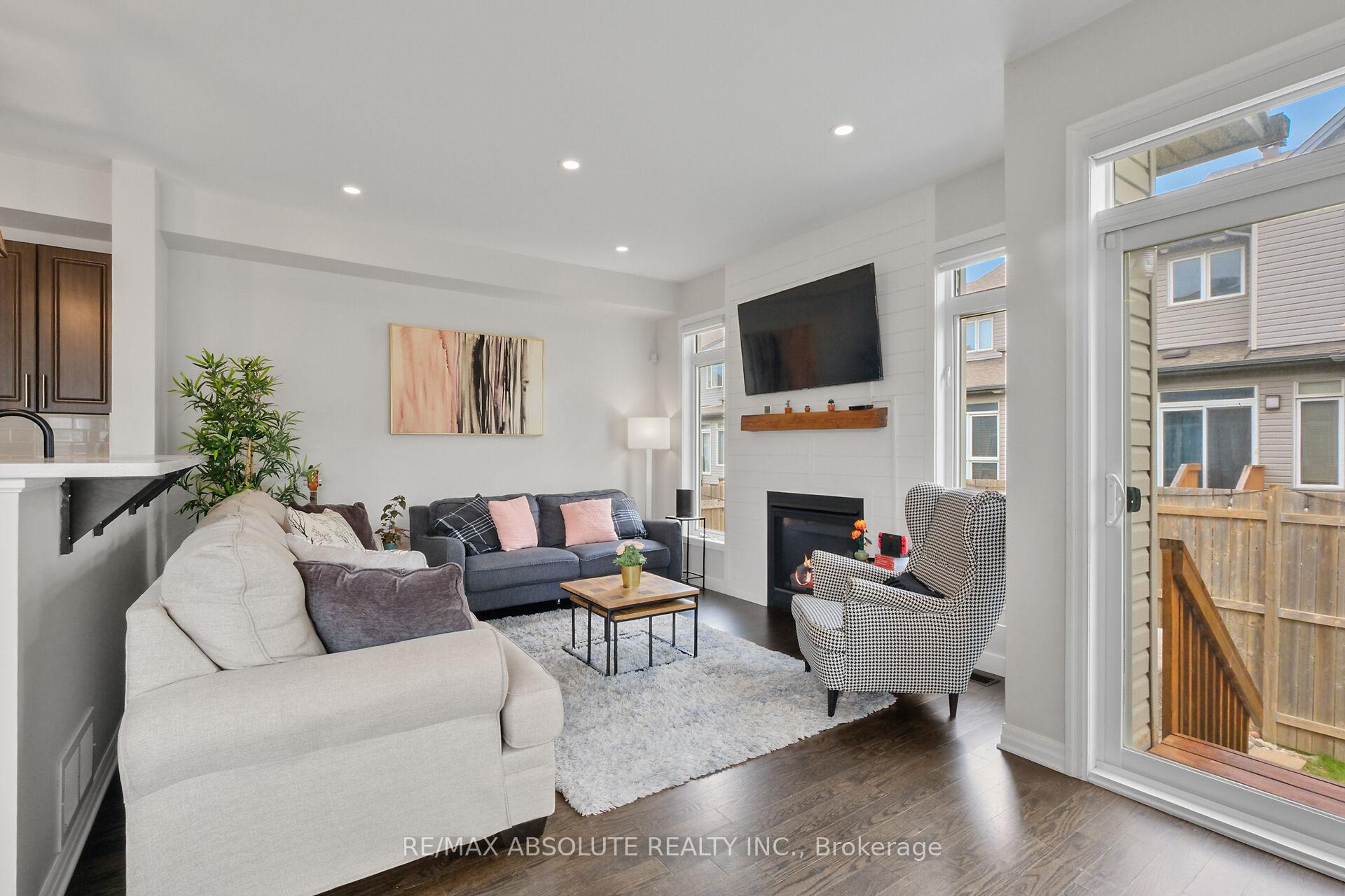 Photo 12 of 243 Overberg Way, Ottawa, Kanata - Emerald Meadows/Trailwest — HOMEH